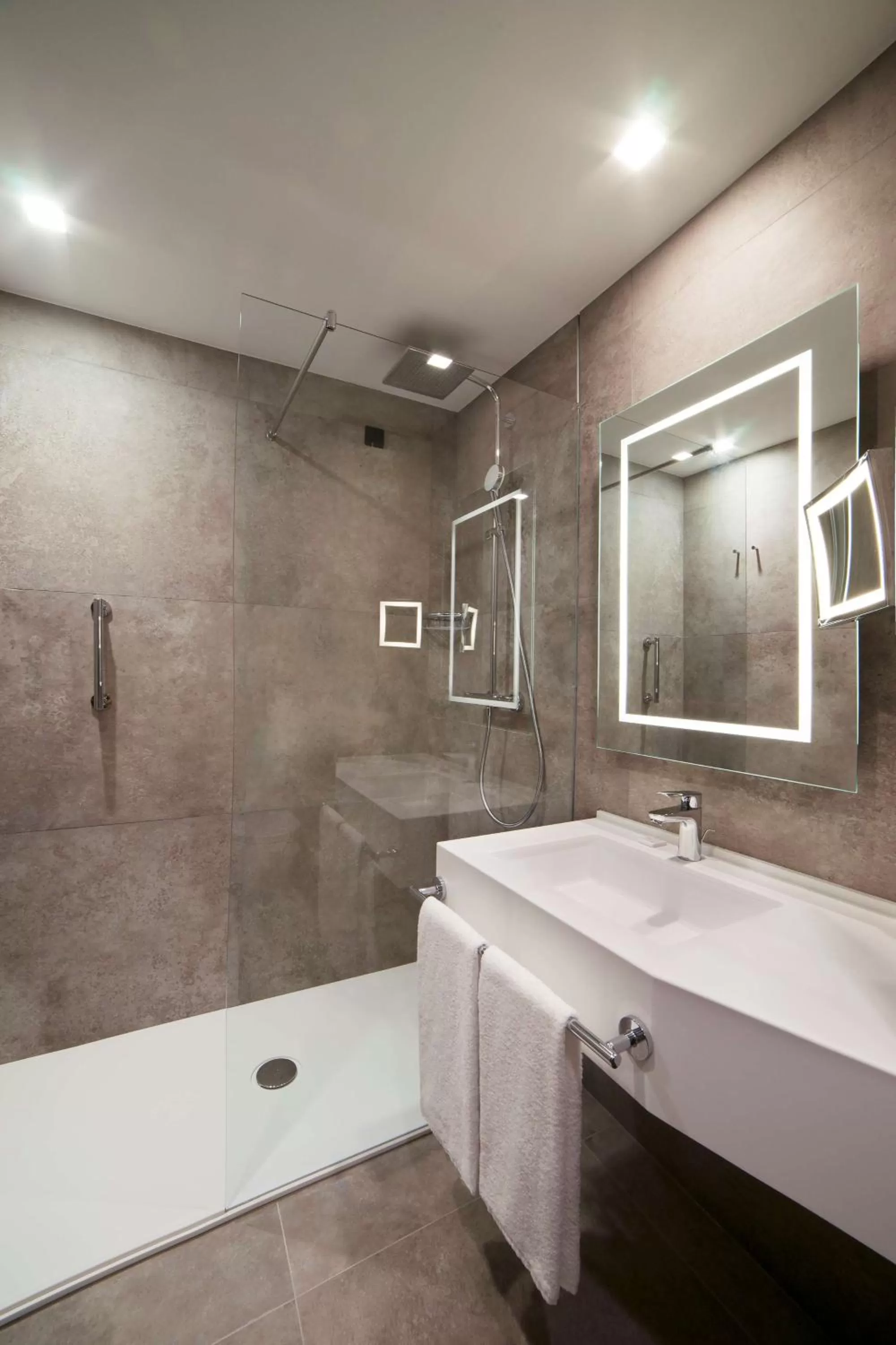 Bathroom in Radisson Blu GHR Rome