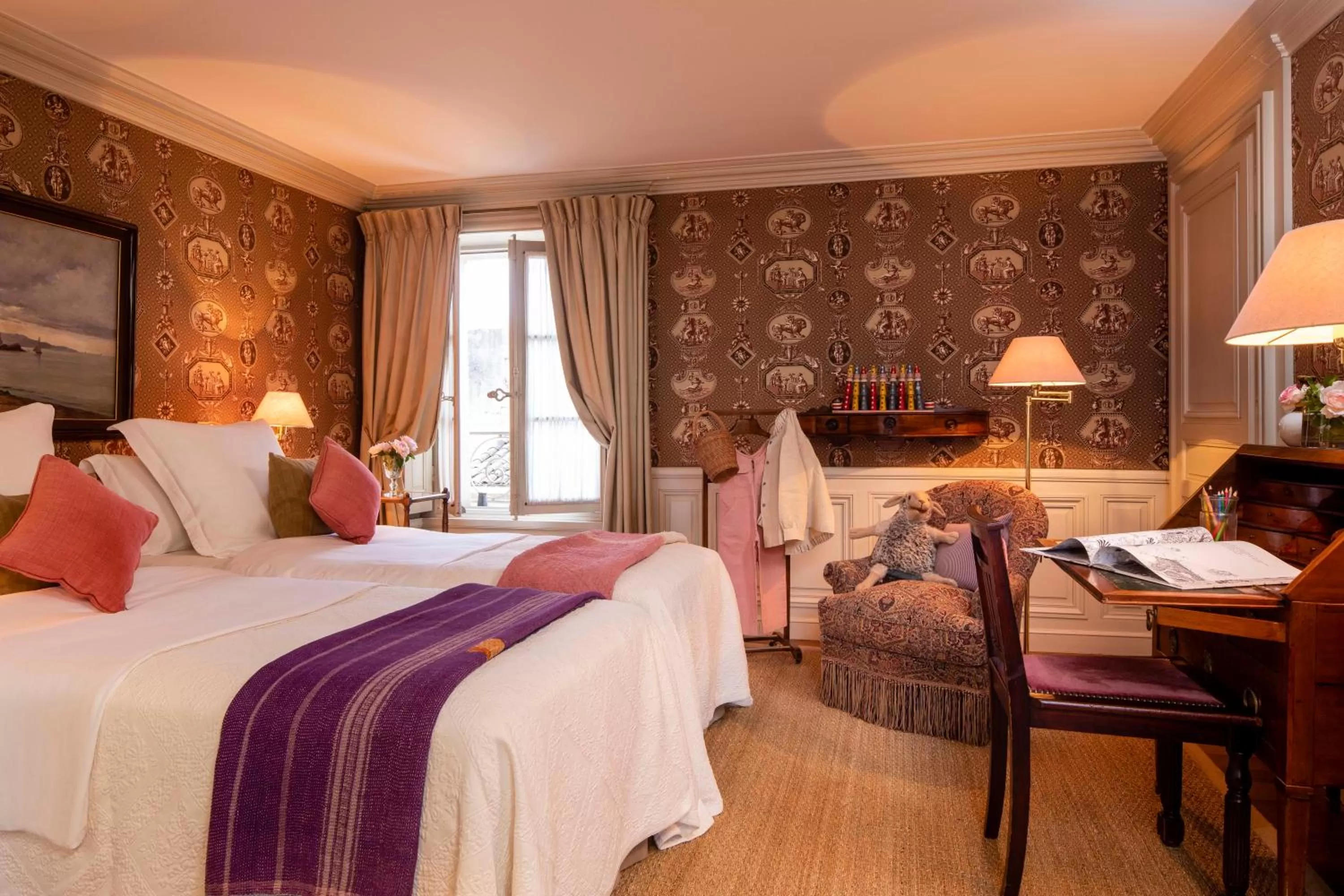 Photo of the whole room, Bed in La Mirande