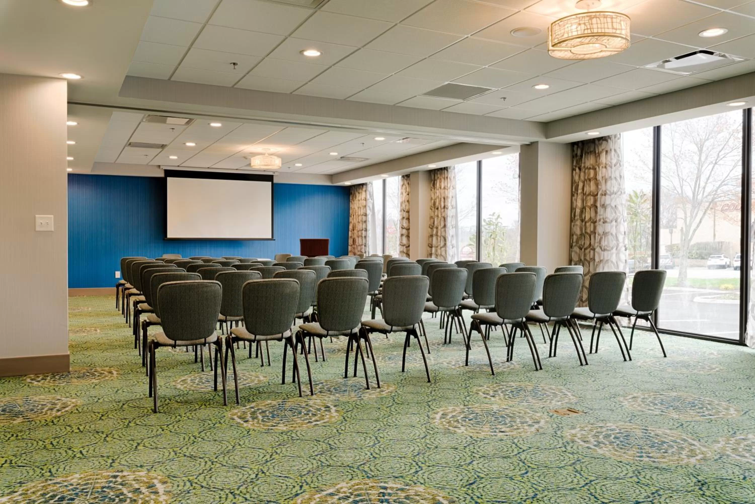 Meeting/conference room in Holiday Inn Knoxville N - Merchant Drive by IHG