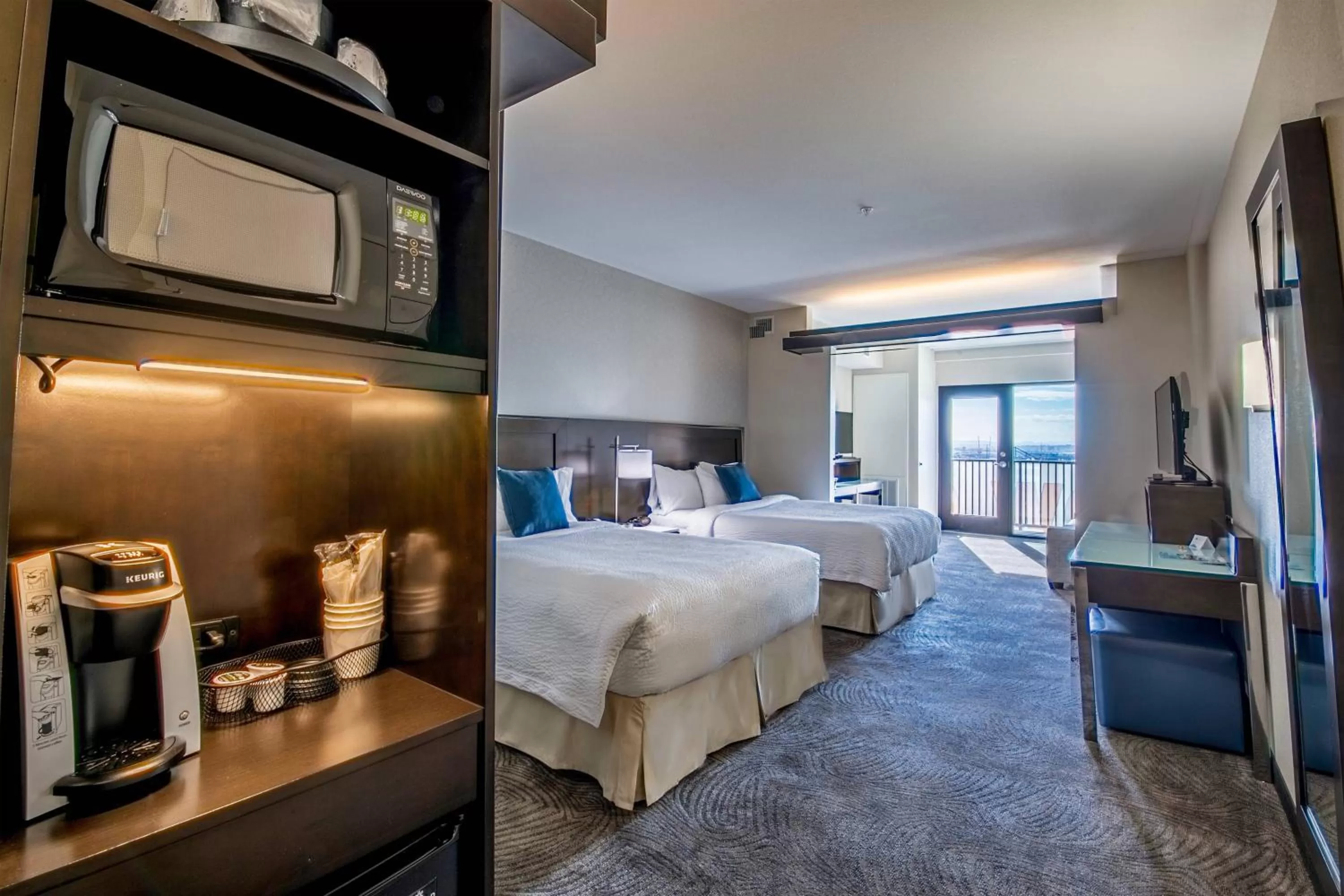 Photo of the whole room, Bed in Fairfield Inn & Suites by Marriott Denver Downtown