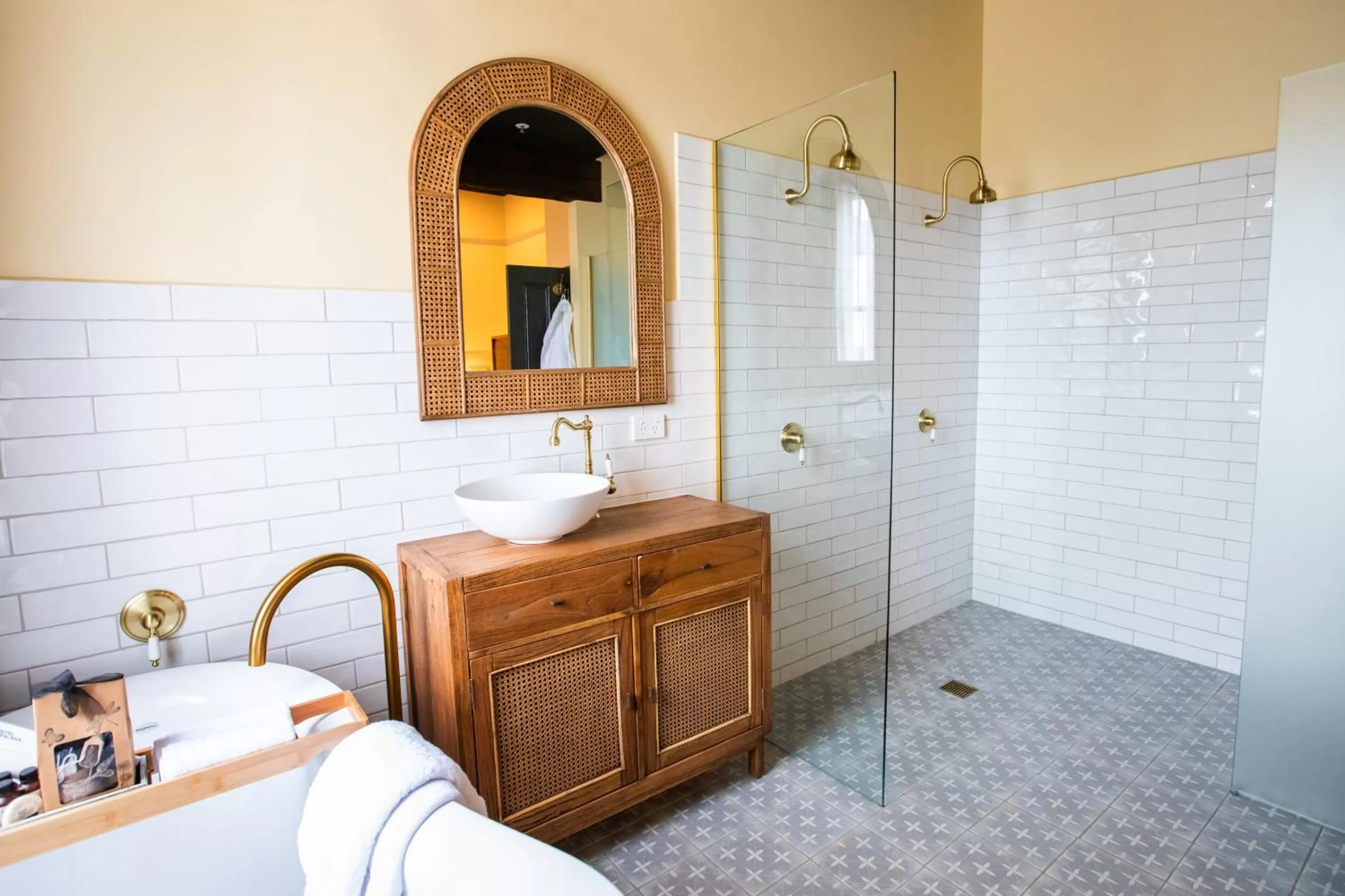 Shower in Hotel Australasia