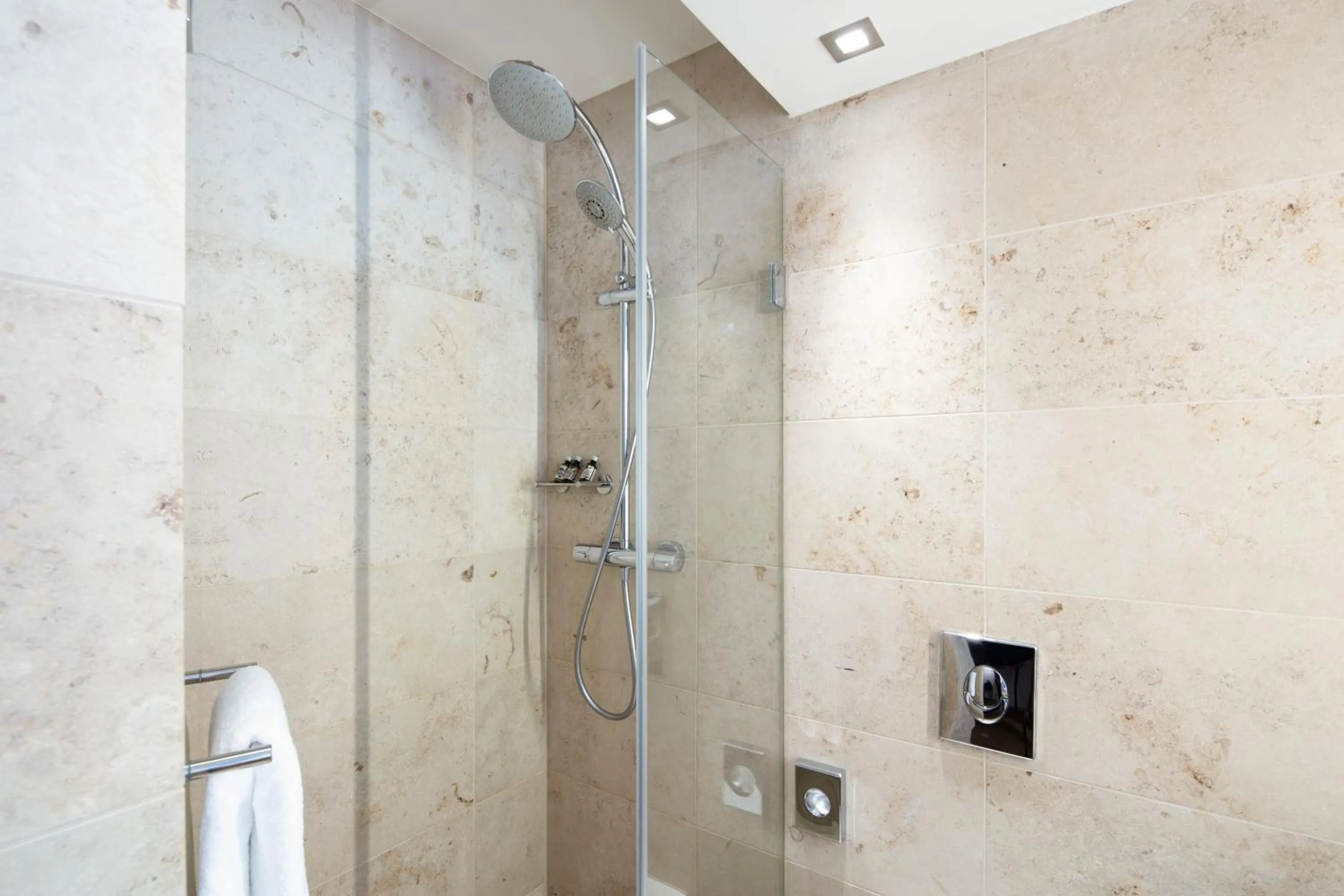 Bathroom in Waldhotel Stuttgart