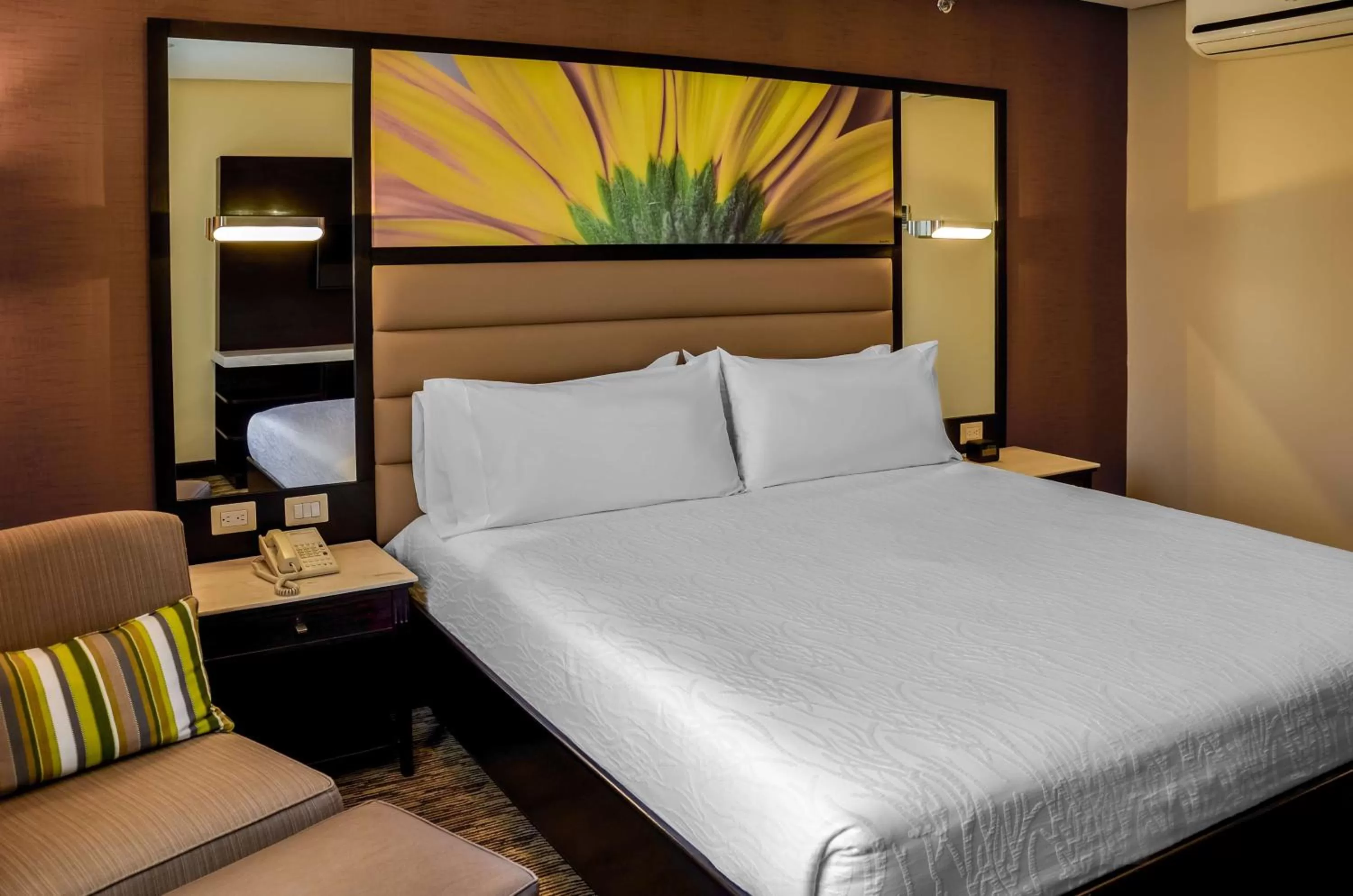 Bed in Hilton Garden Inn Guatemala City