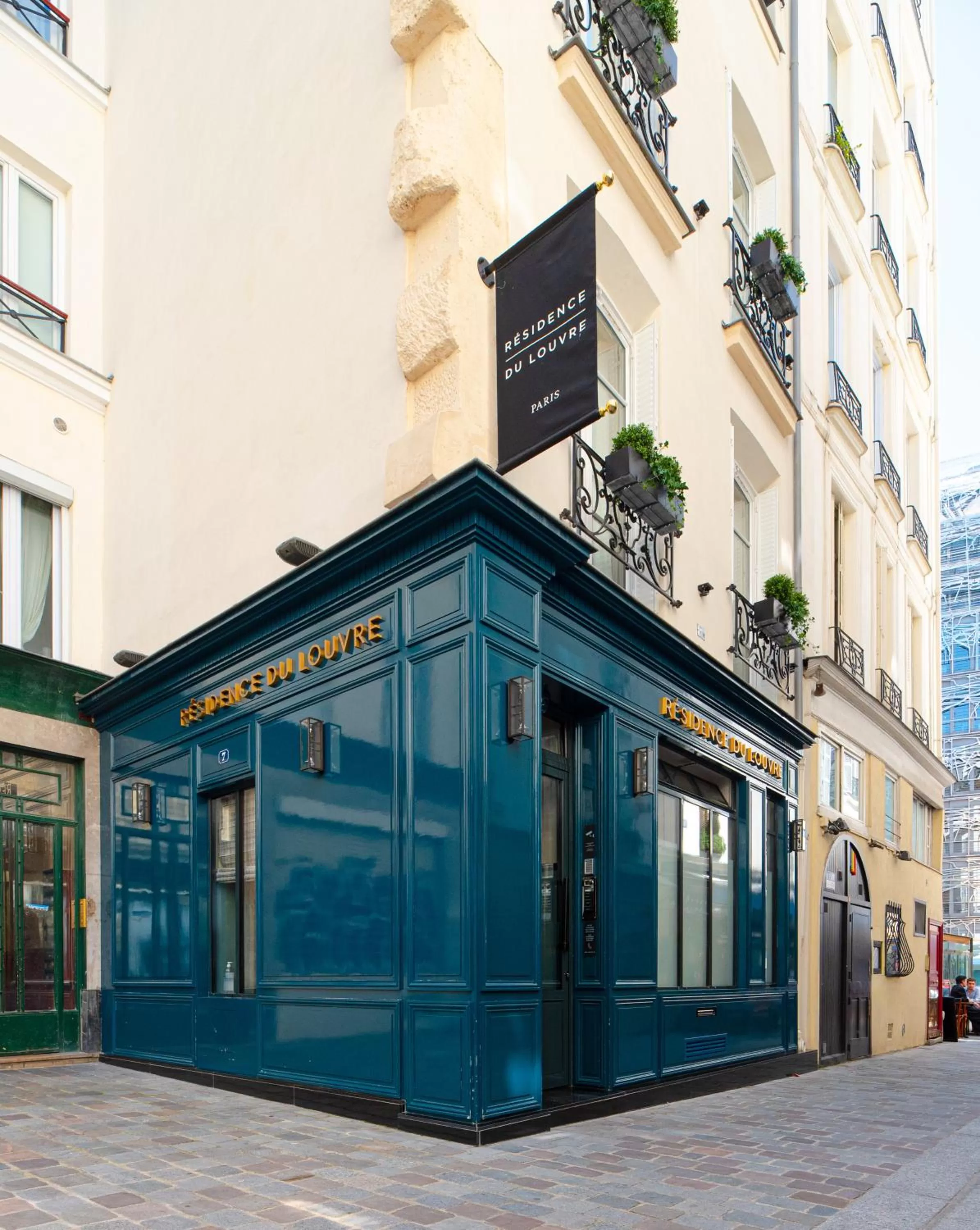 Facade/entrance in Résidence du Louvre