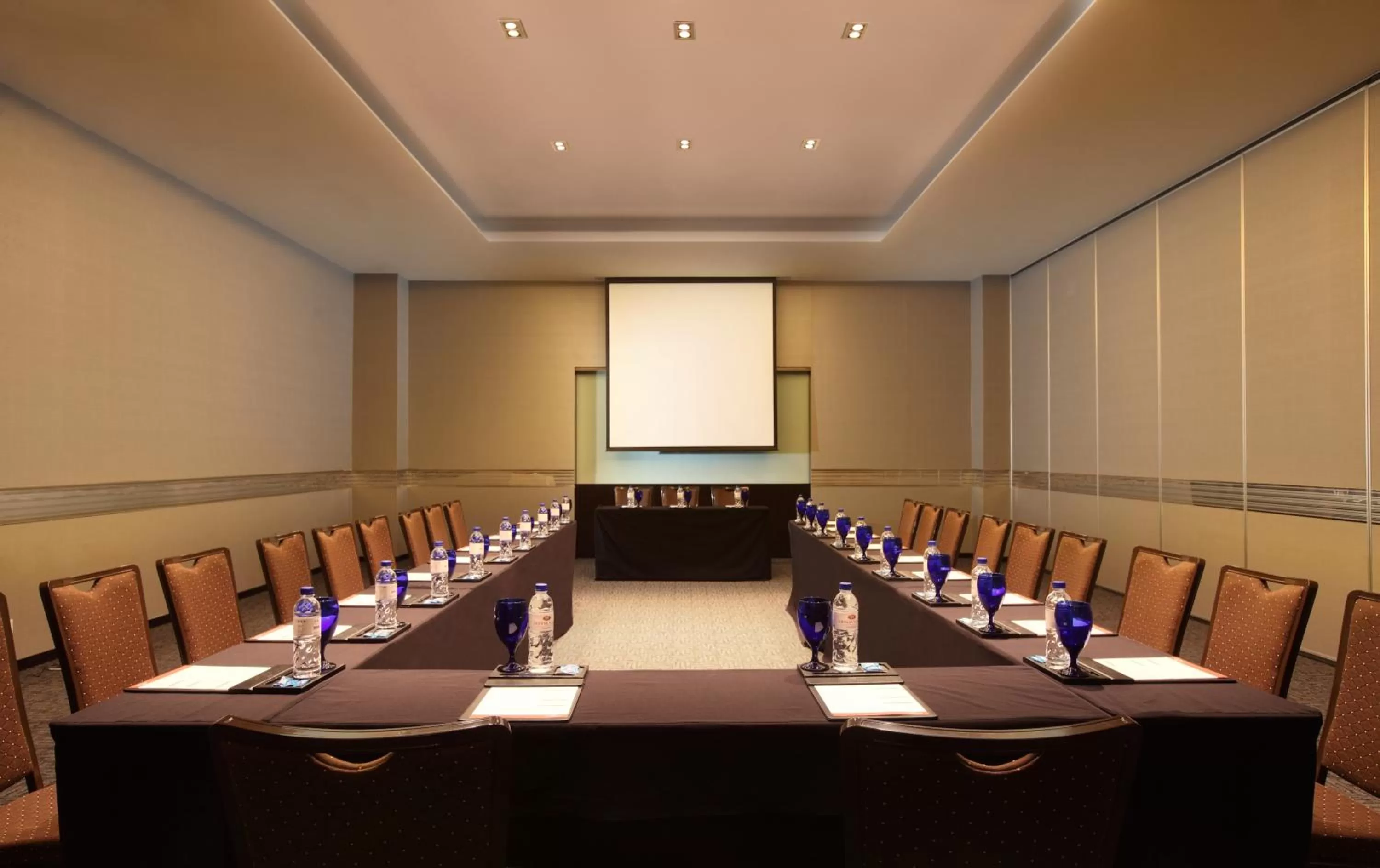 Business facilities in PO Hotel Semarang