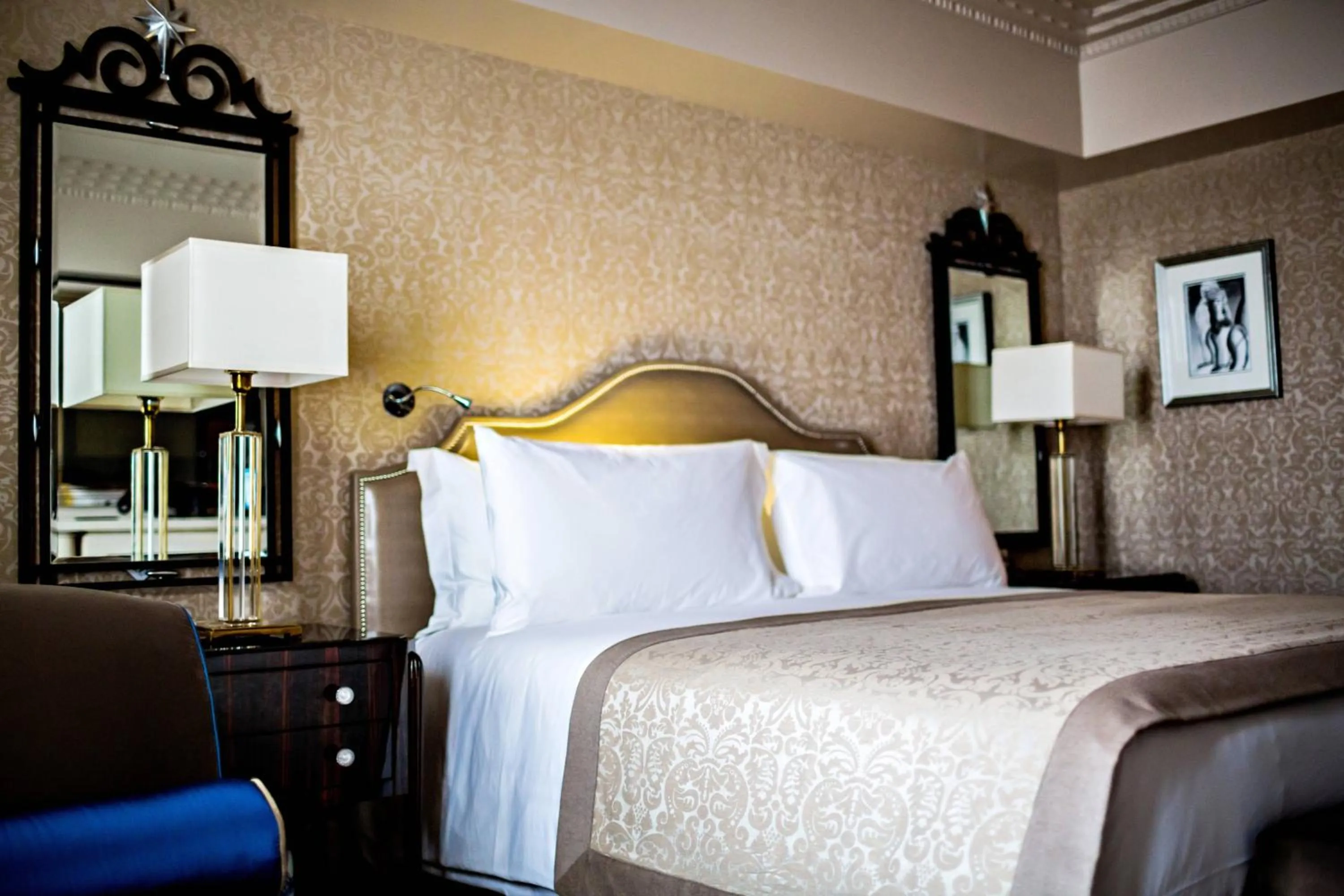 Bedroom, Bed in Prince de Galles, a Luxury Collection hotel, Paris