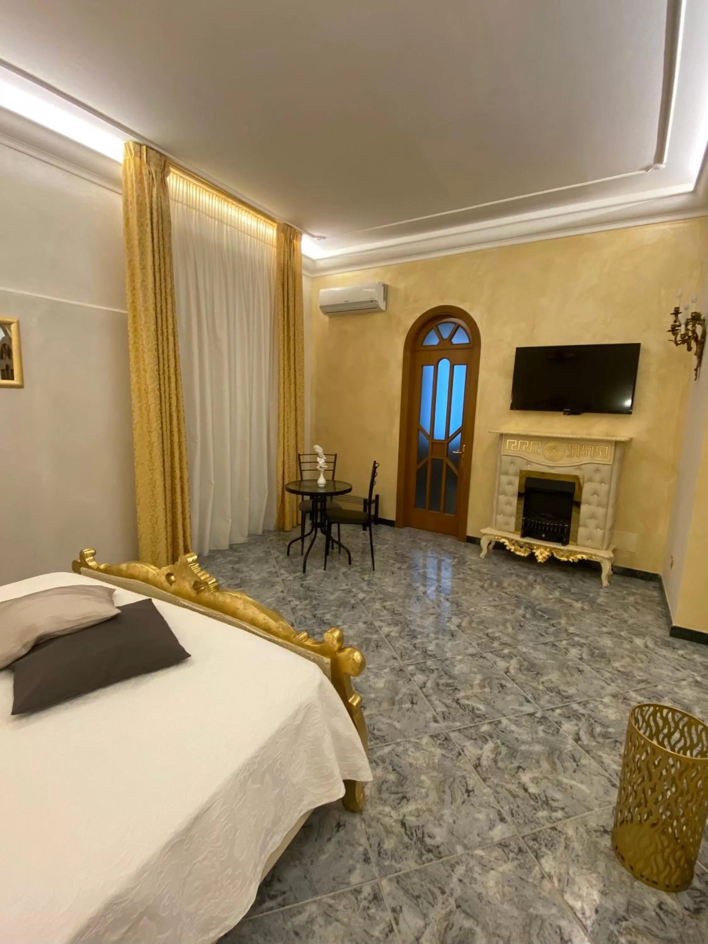 Bed in Suite Incentro Salerno