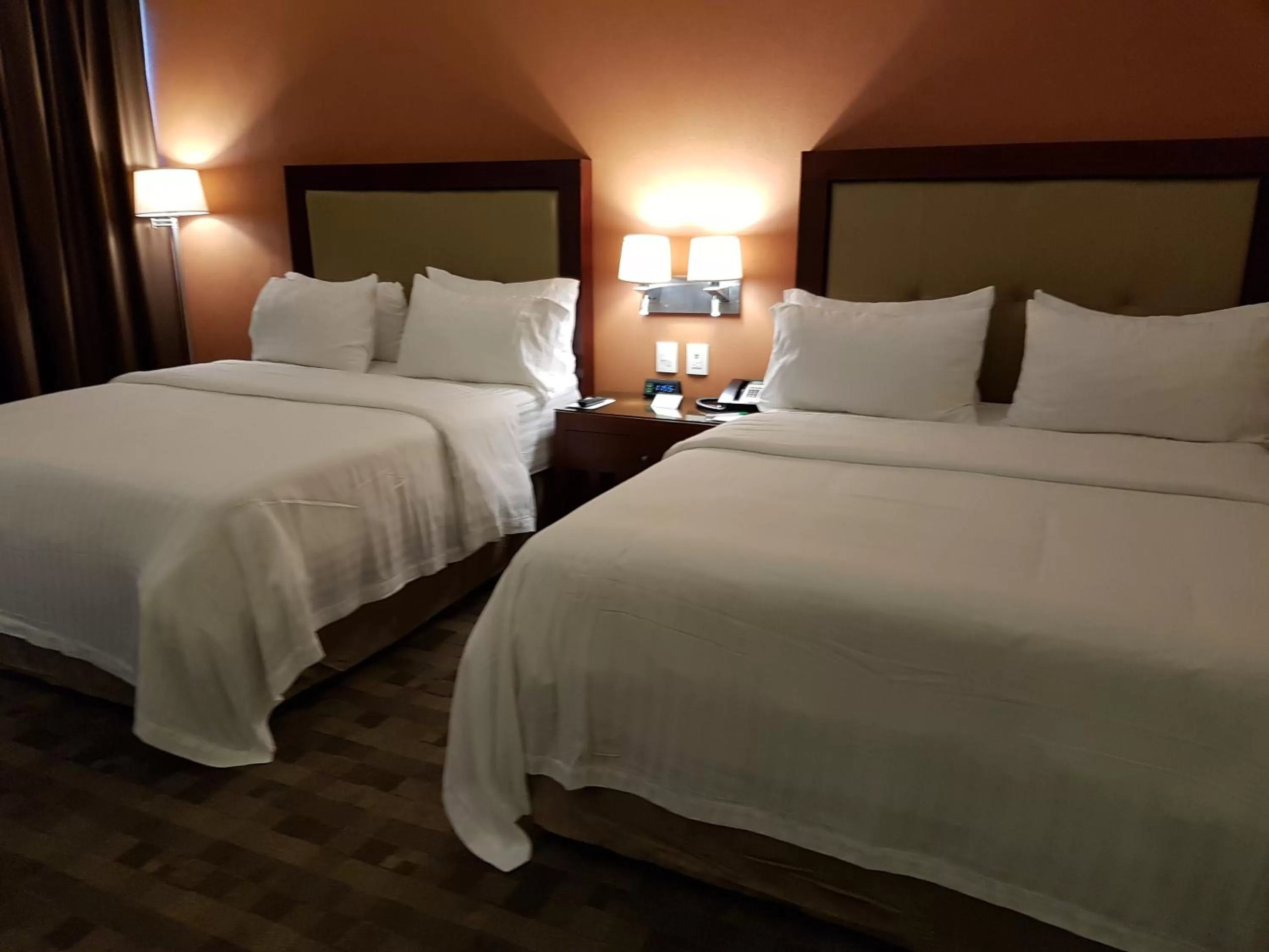 Photo of the whole room, Bed in Holiday Inn & Suites Plaza Mayor by IHG