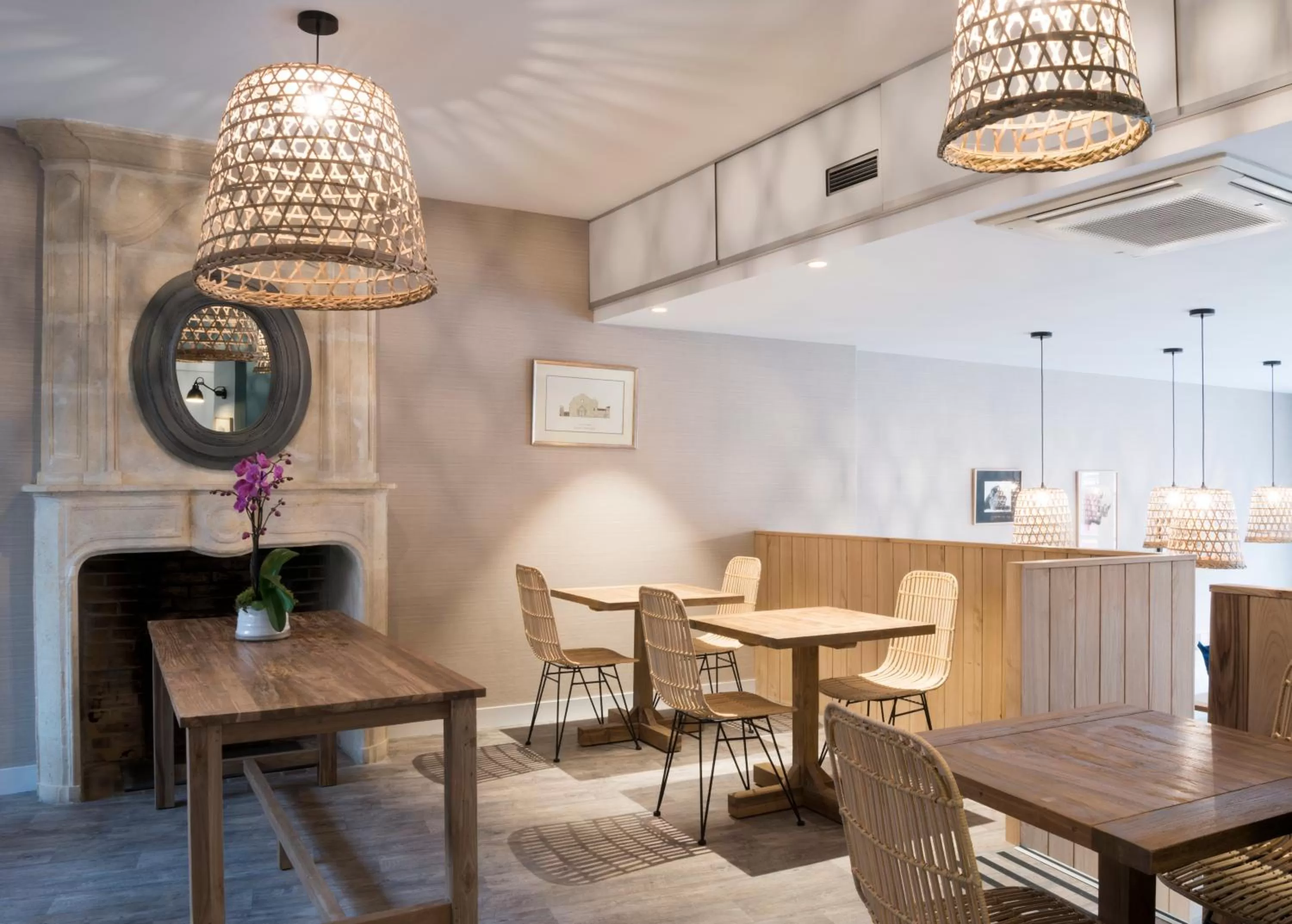 Restaurant/places to eat in Auberge de la Commanderie