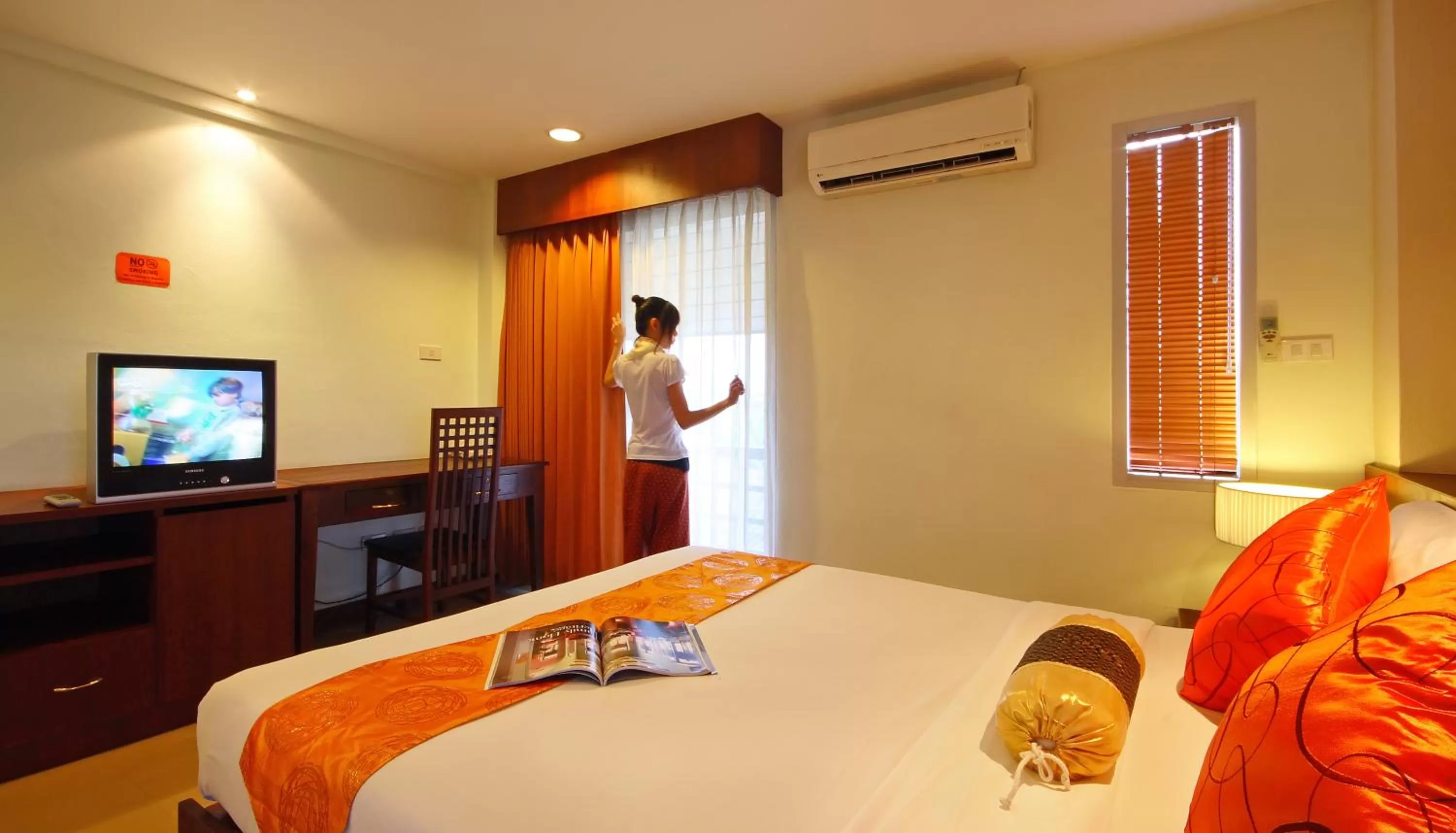 Bed in Floral Shire Suvarnabhumi Airport