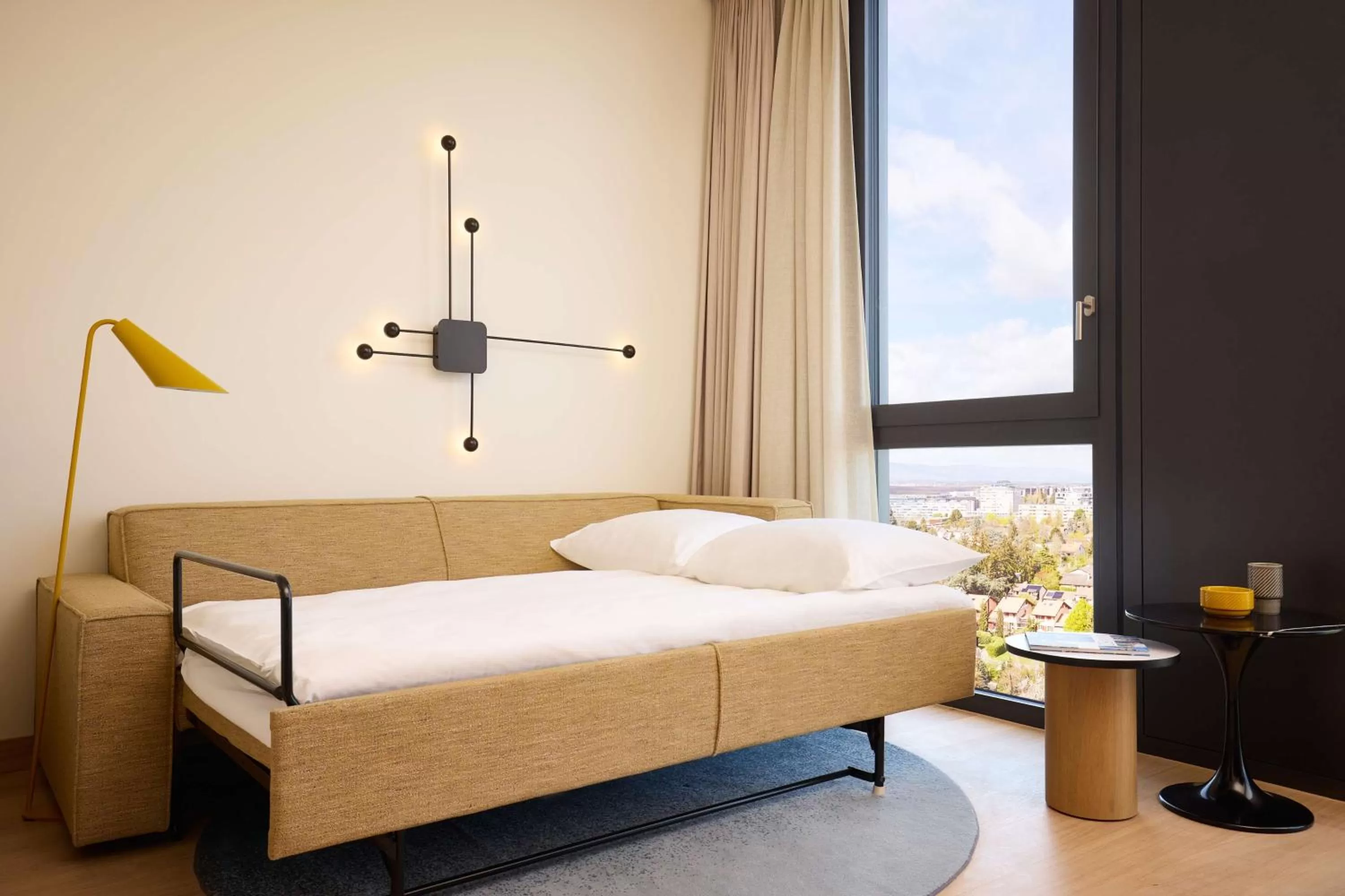 Bed in Adina Apartment Hotel Geneva