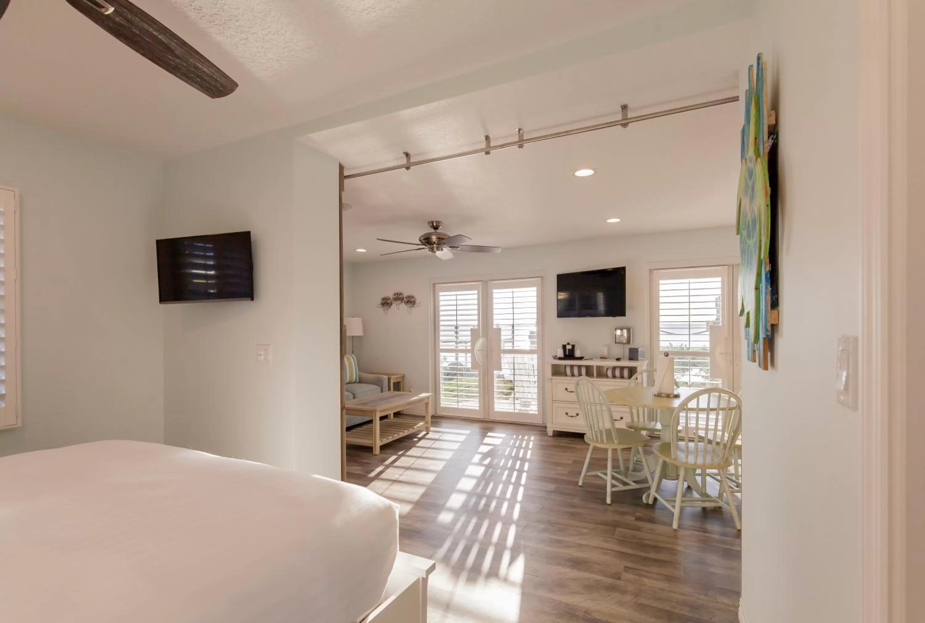 Bed in Lost Inn Paradise