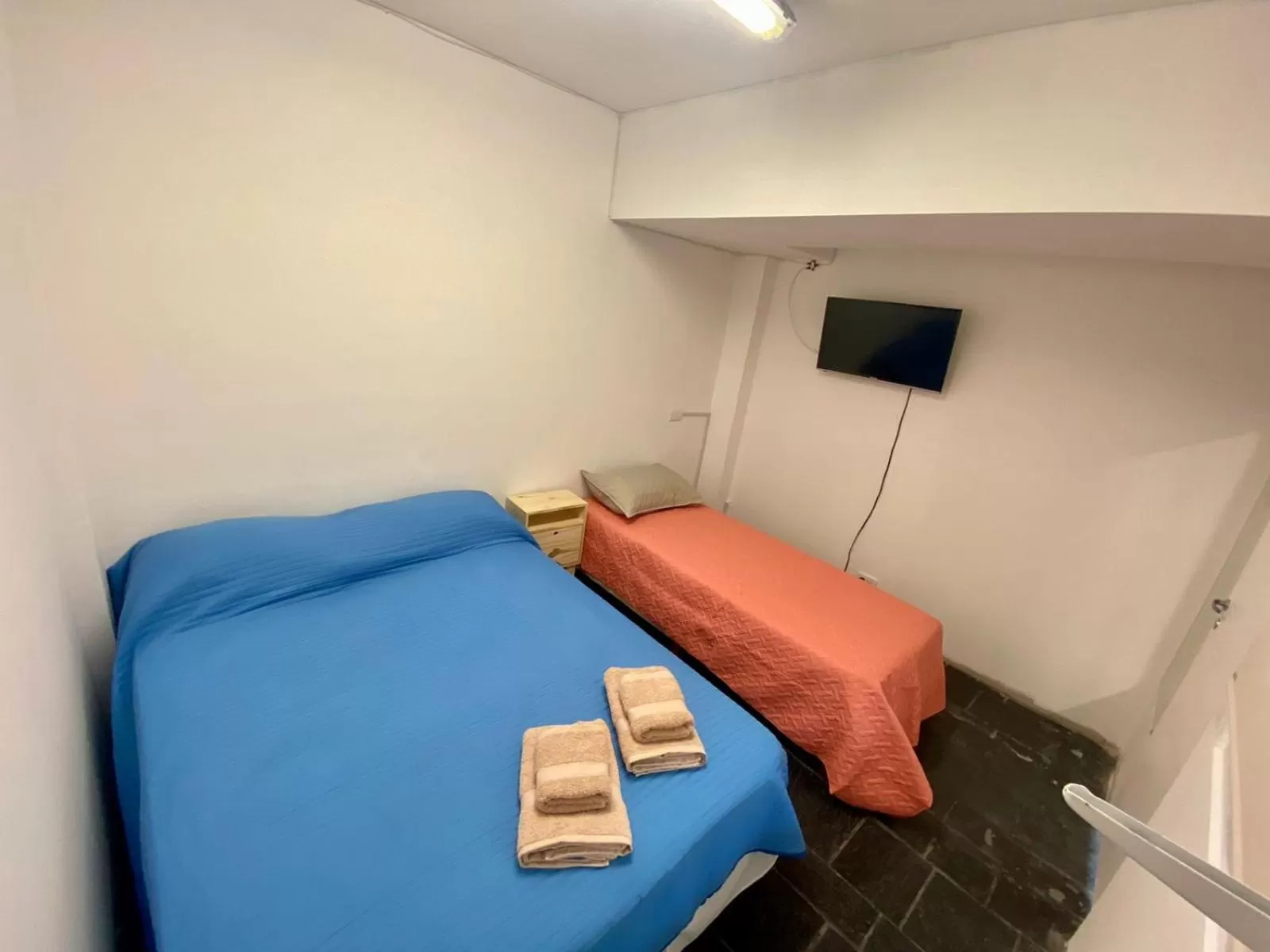 Photo of the whole room, Bed in Habitaciones en Casa con piscina en Palermo Soho!