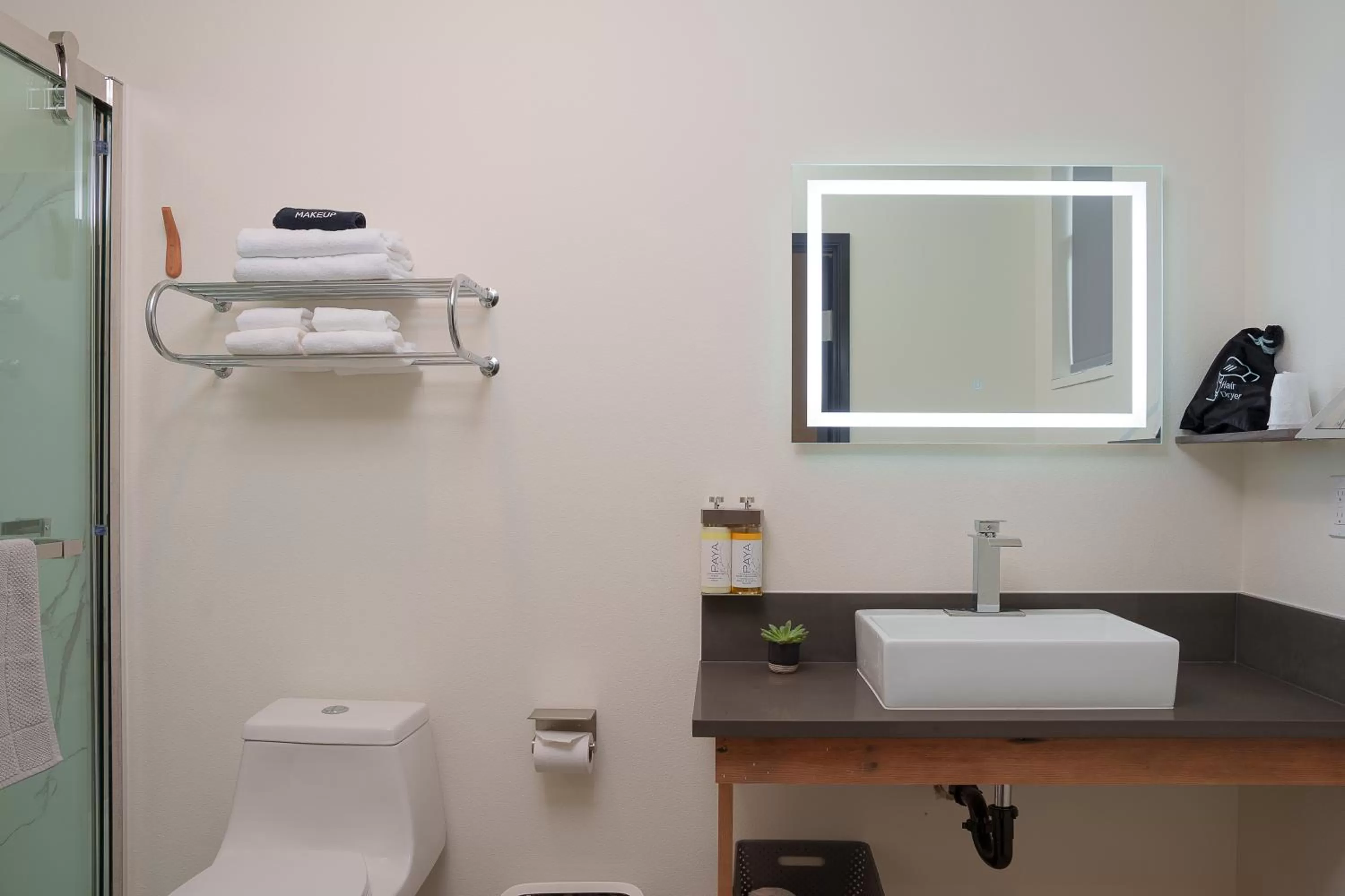 Toilet in The Inn at 515 15th