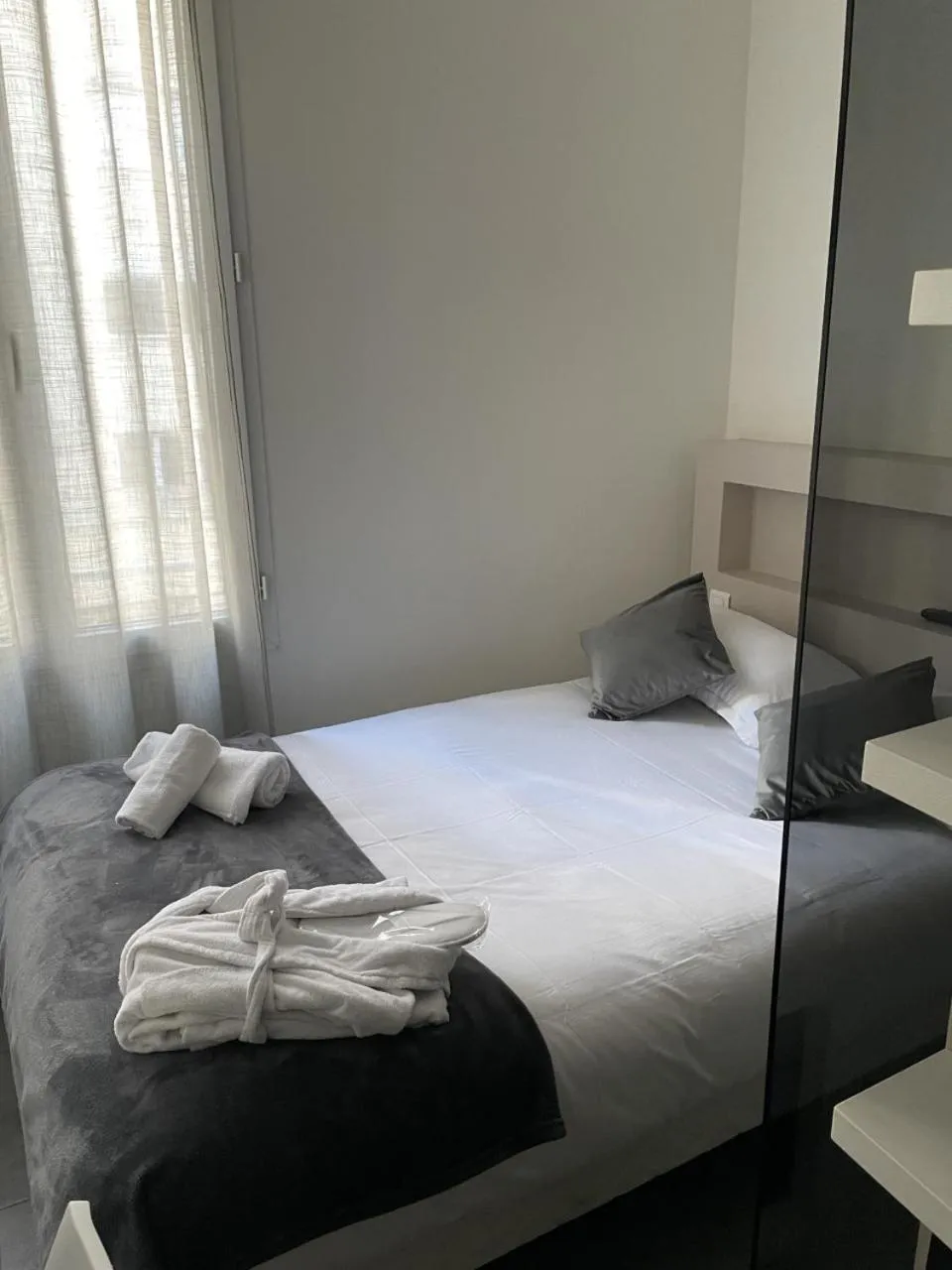 Photo of the whole room, Bed in Hôtel Anna Livia