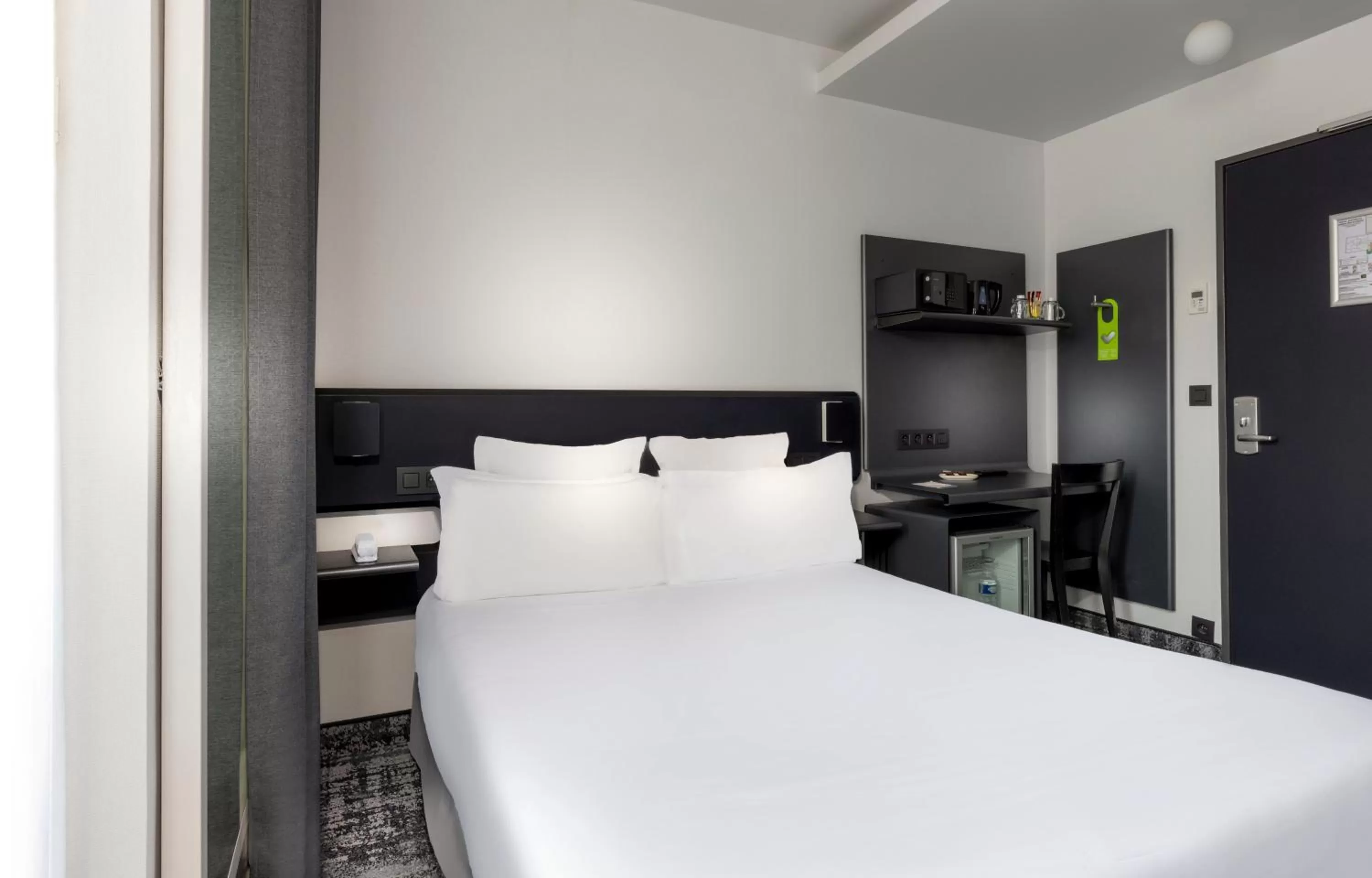 TV and multimedia, Bed in Libertel Austerlitz Jardin des Plantes