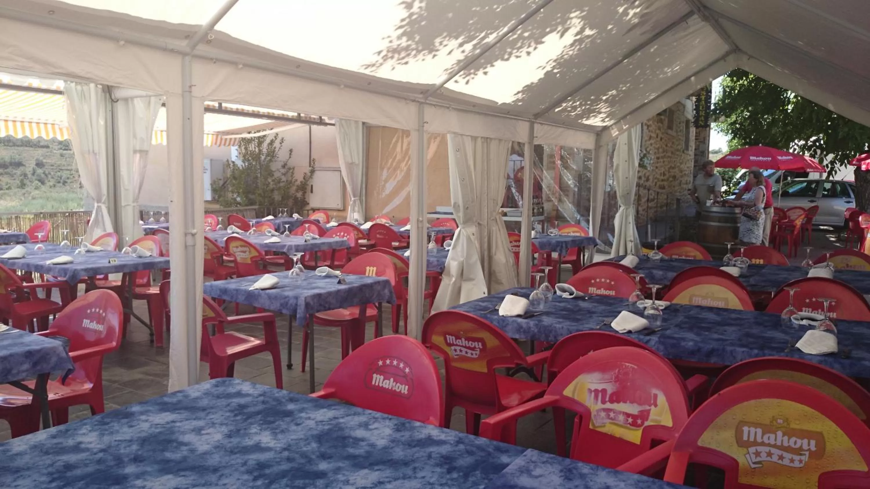 Restaurant/places to eat in Tierra De Lobos