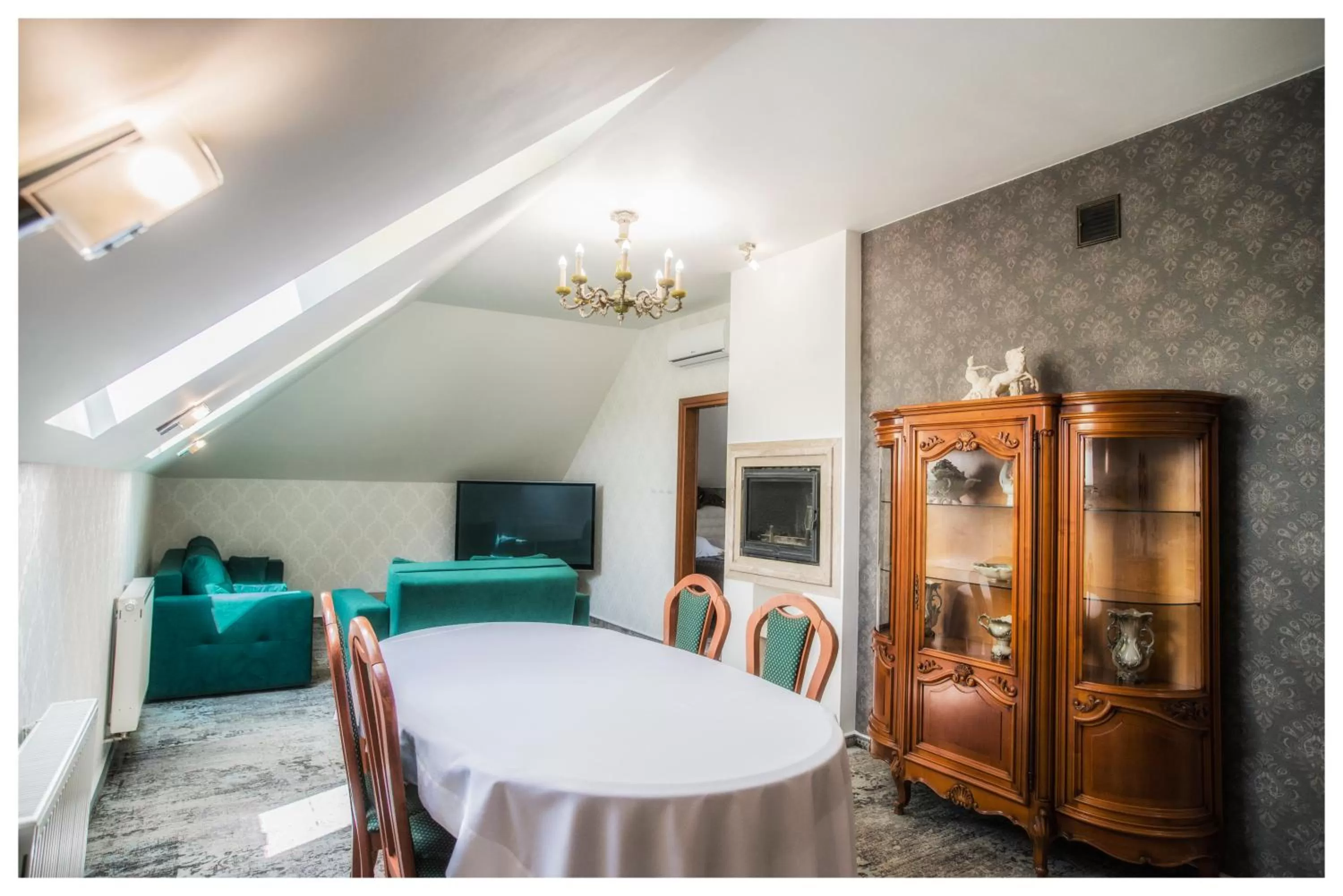 TV and multimedia in Rezydencja Elżbiecin