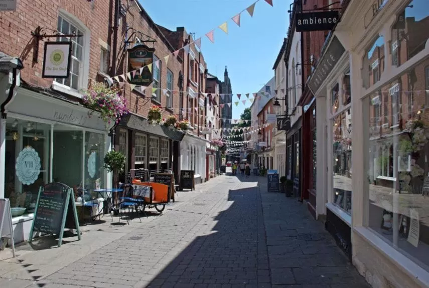 Restaurant/places to eat in The Green Dragon Hotel