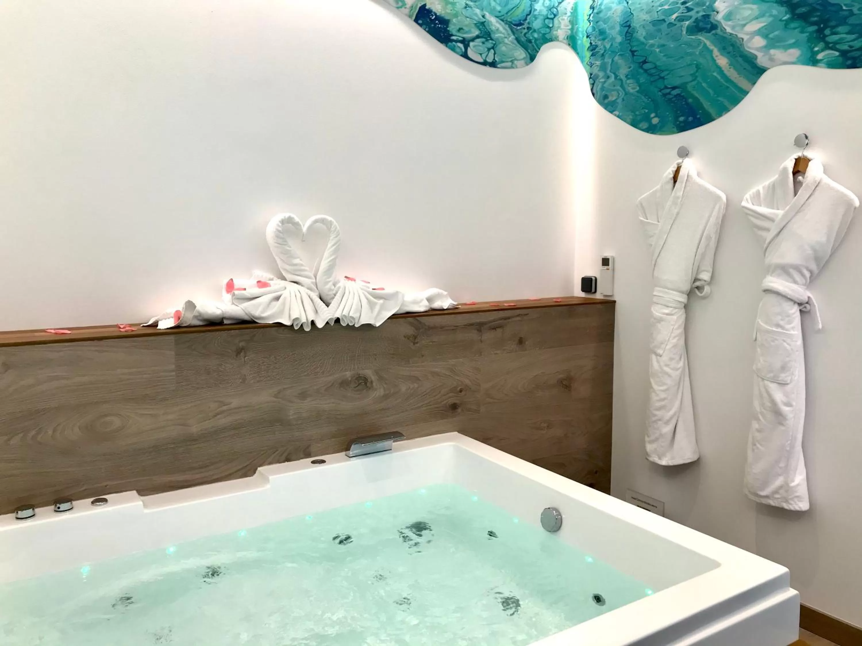 Hot Tub in Hotel Concordia Barcelona