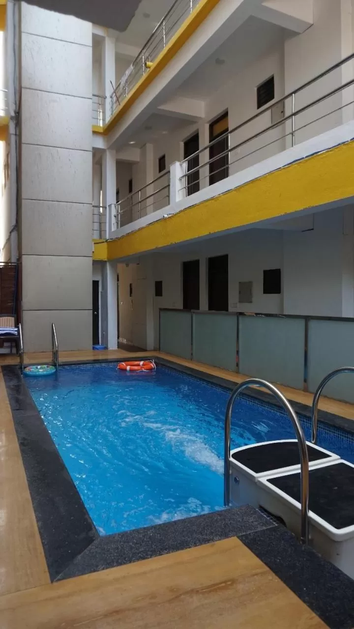 Swimming pool in Hotel Arambol Arbour