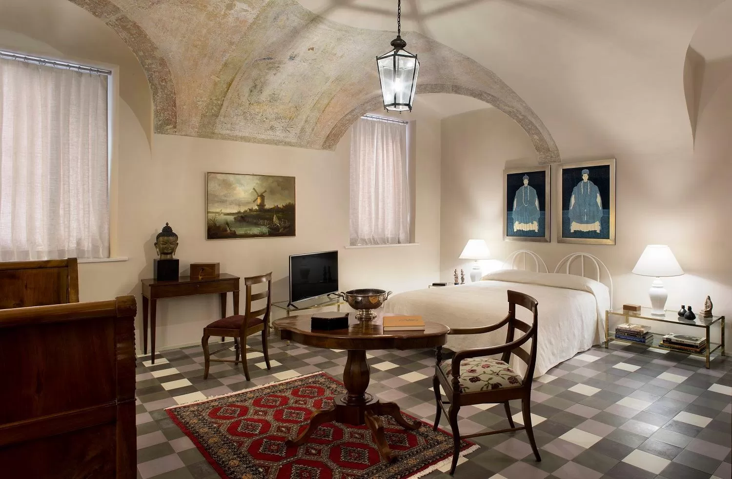 Bed, Dining Area in Casa Sironi