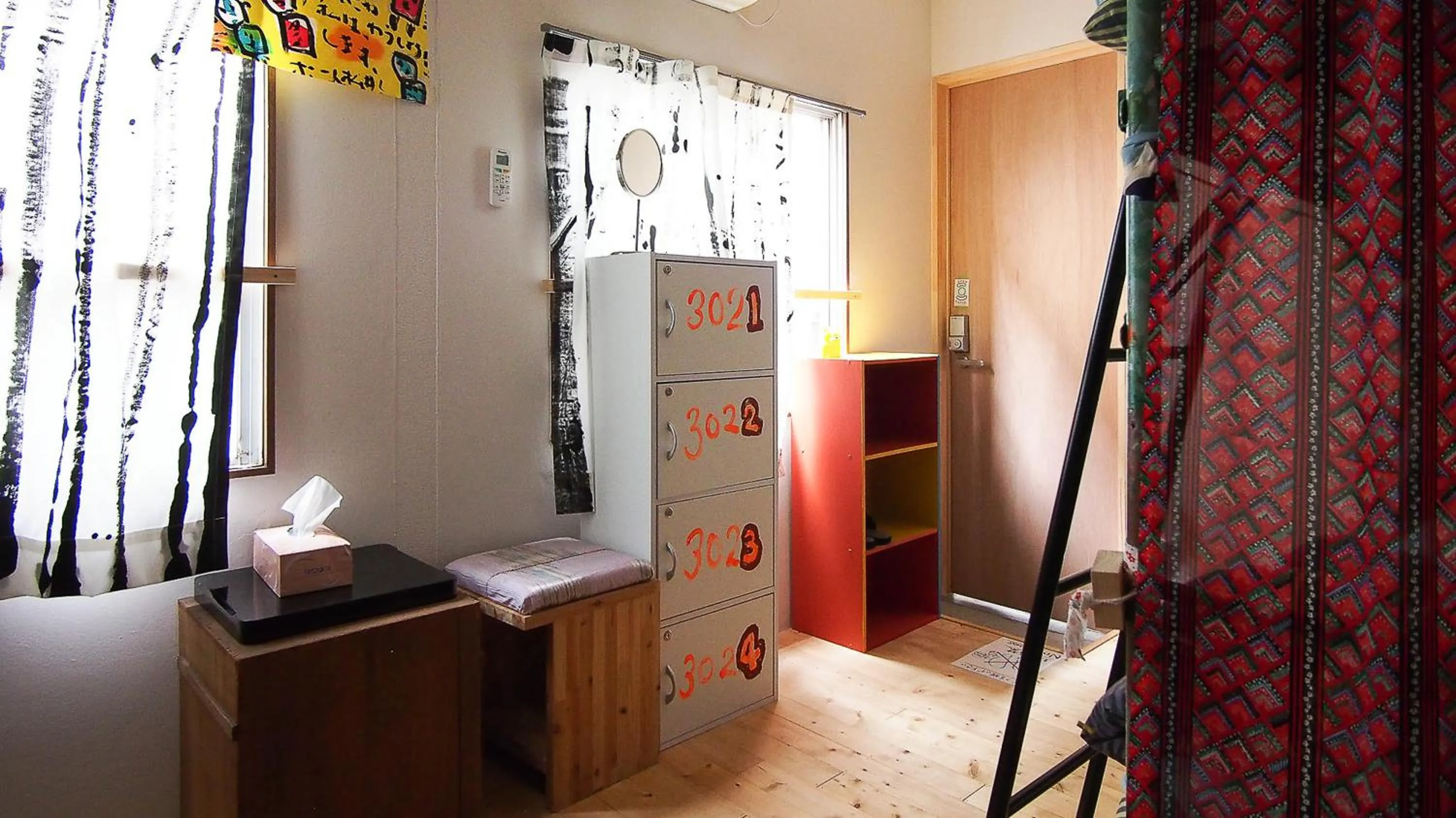 Photo of the whole room in Kamagasaki University of the Arts Cafe Garden Guest House aka Cocoroom