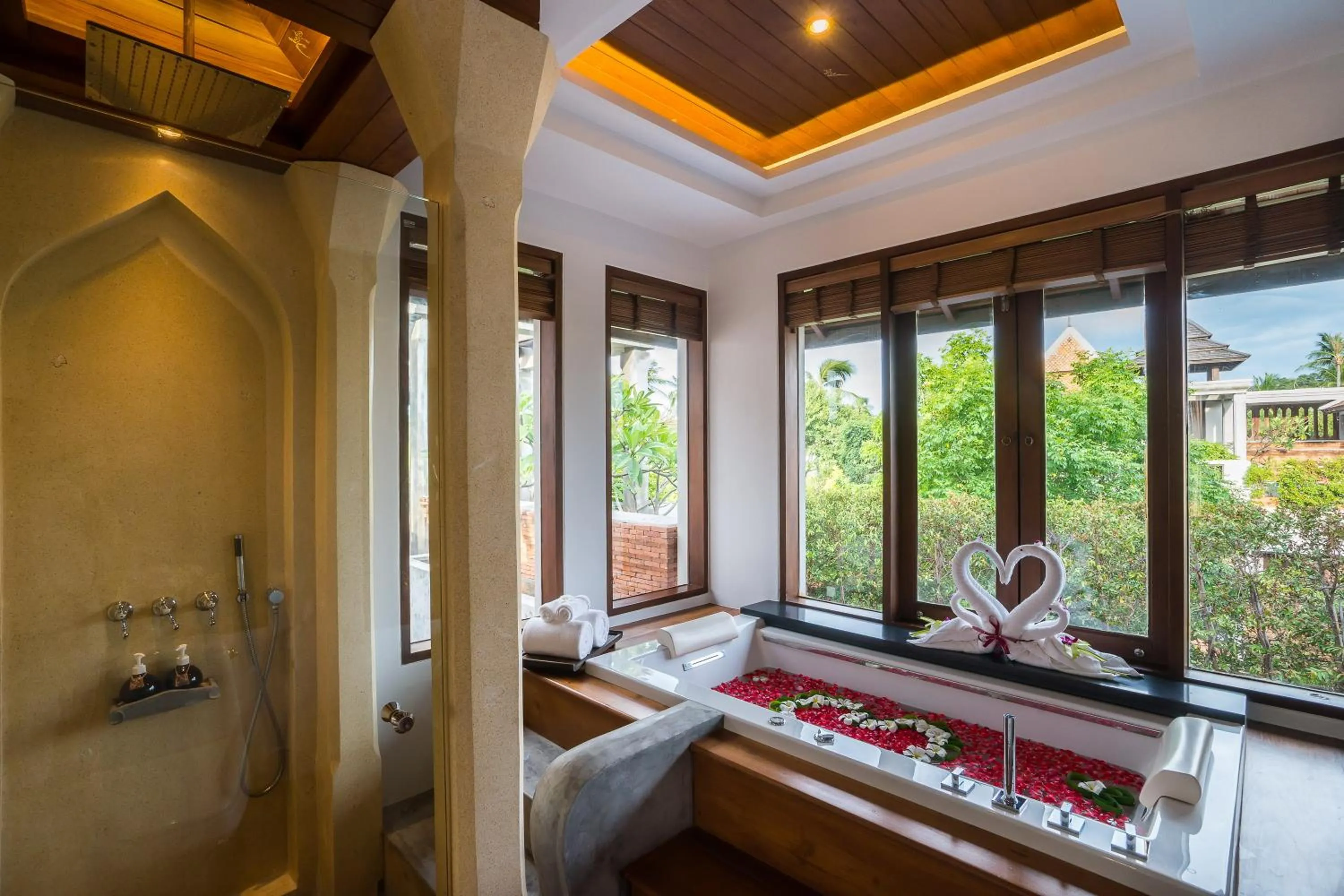 Bathroom in Royal Muang Samui Villas