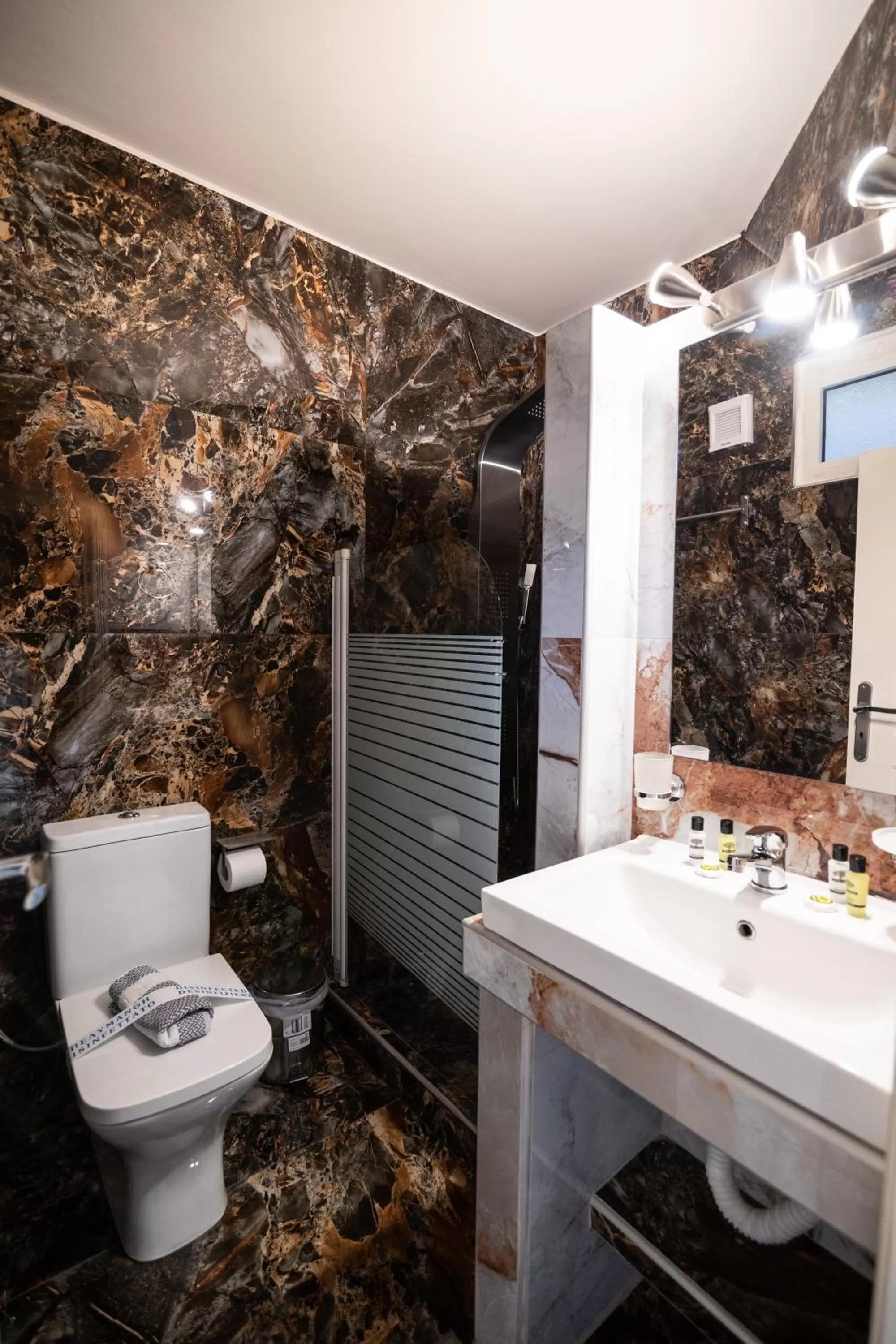 Votsalakia Hotel & Luxury Apartments