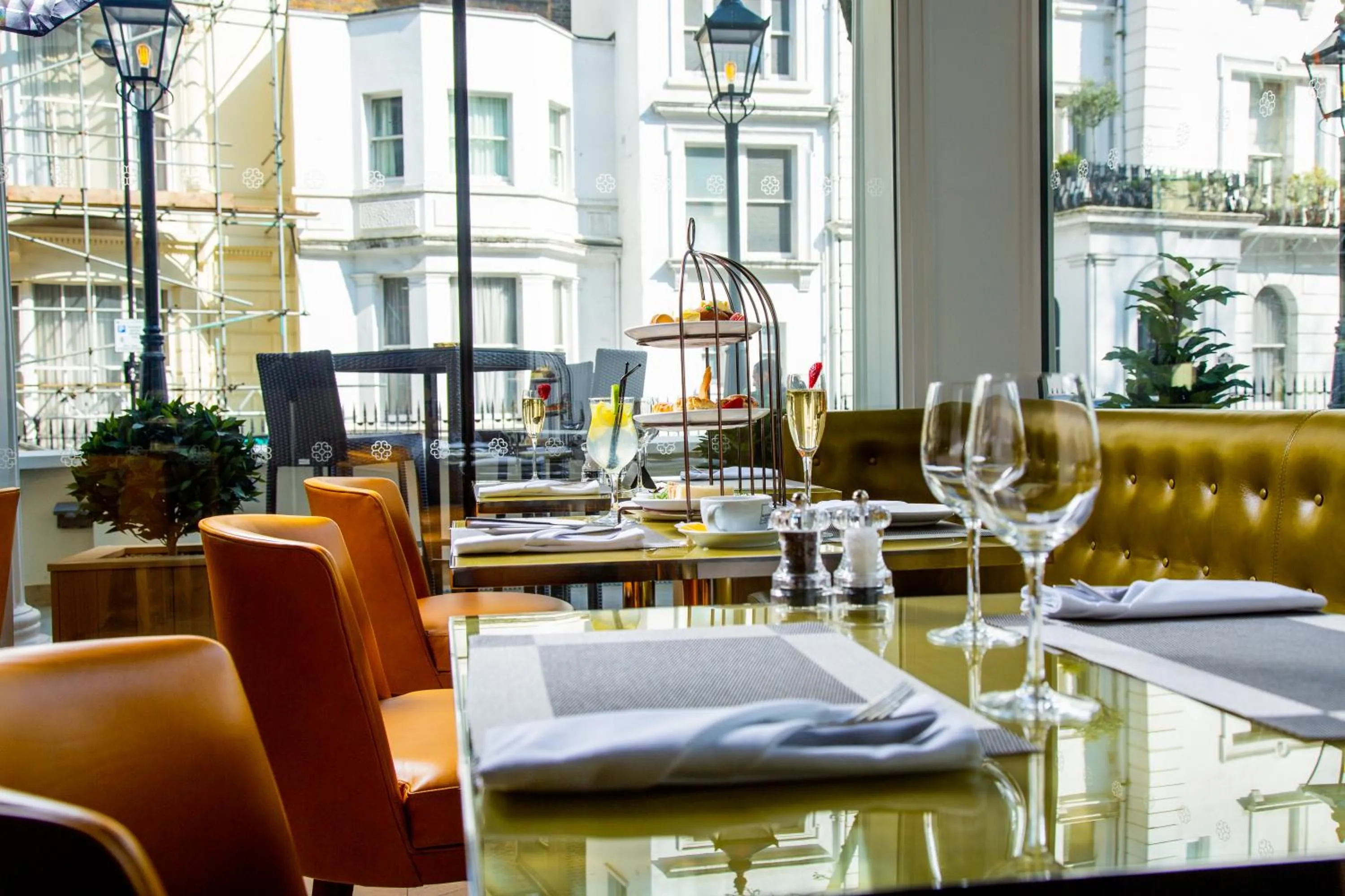 Restaurant/places to eat in Blakemore Hyde Park