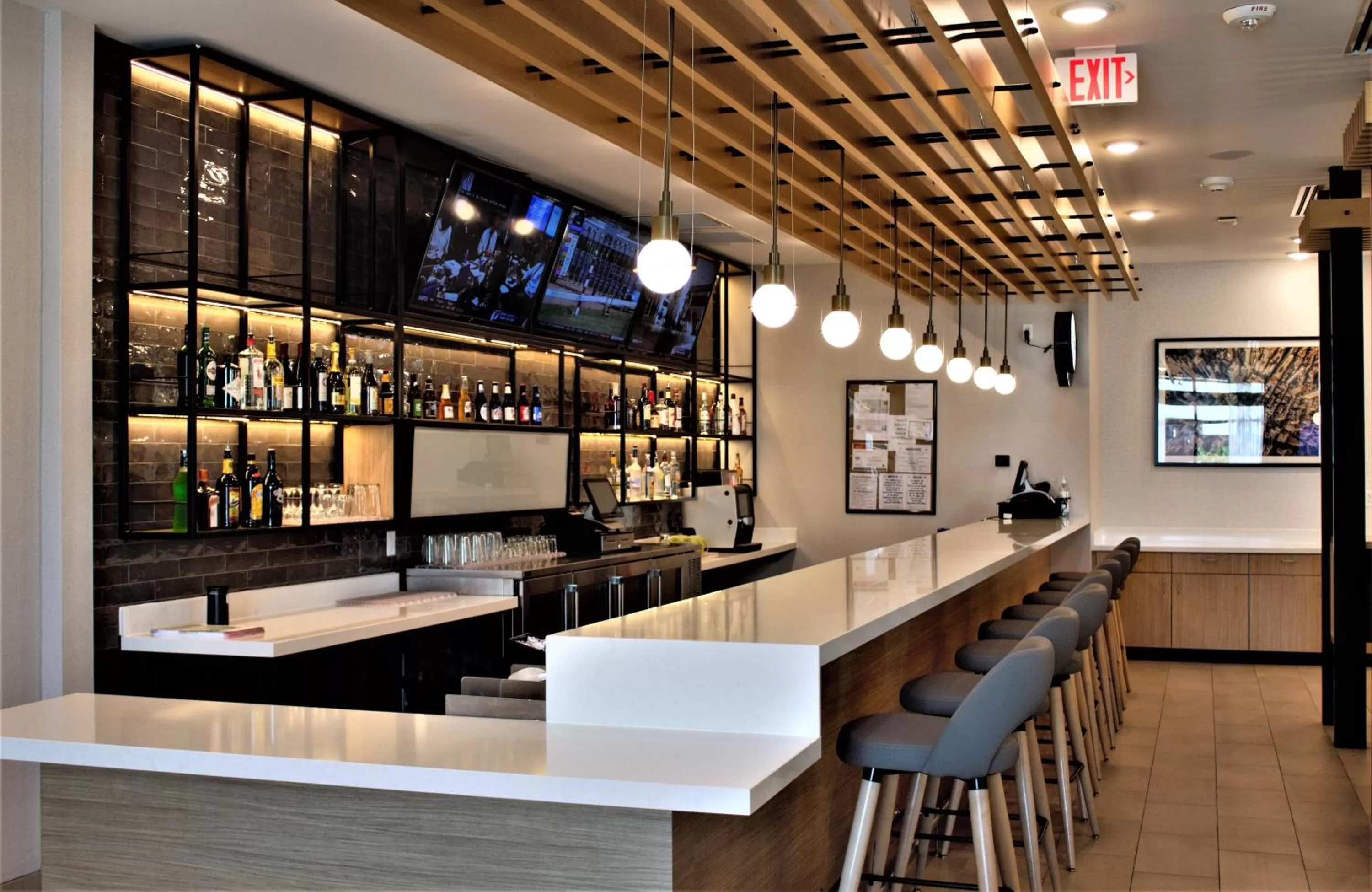 Lounge or bar in Holiday Inn Fort Worth - Alliance by IHG