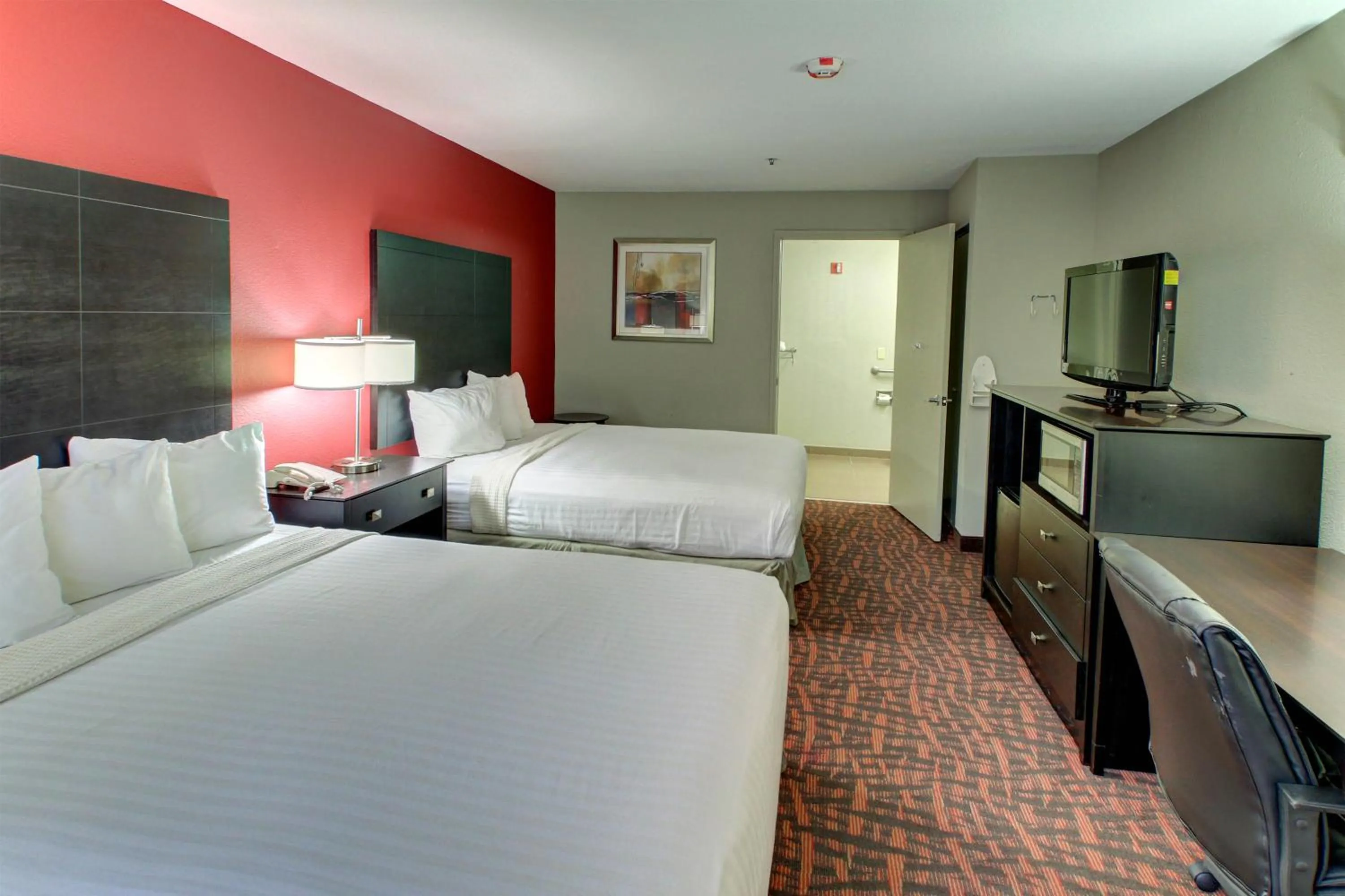 Photo of the whole room, Bed in Motel 6-Arlington, TX