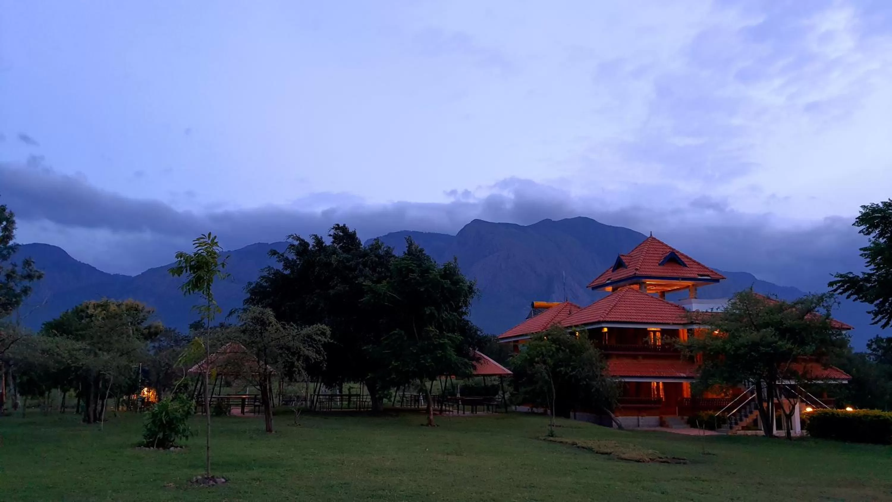 Facade/entrance in Avadale Masinagudi - Stag Groups Not Allowed