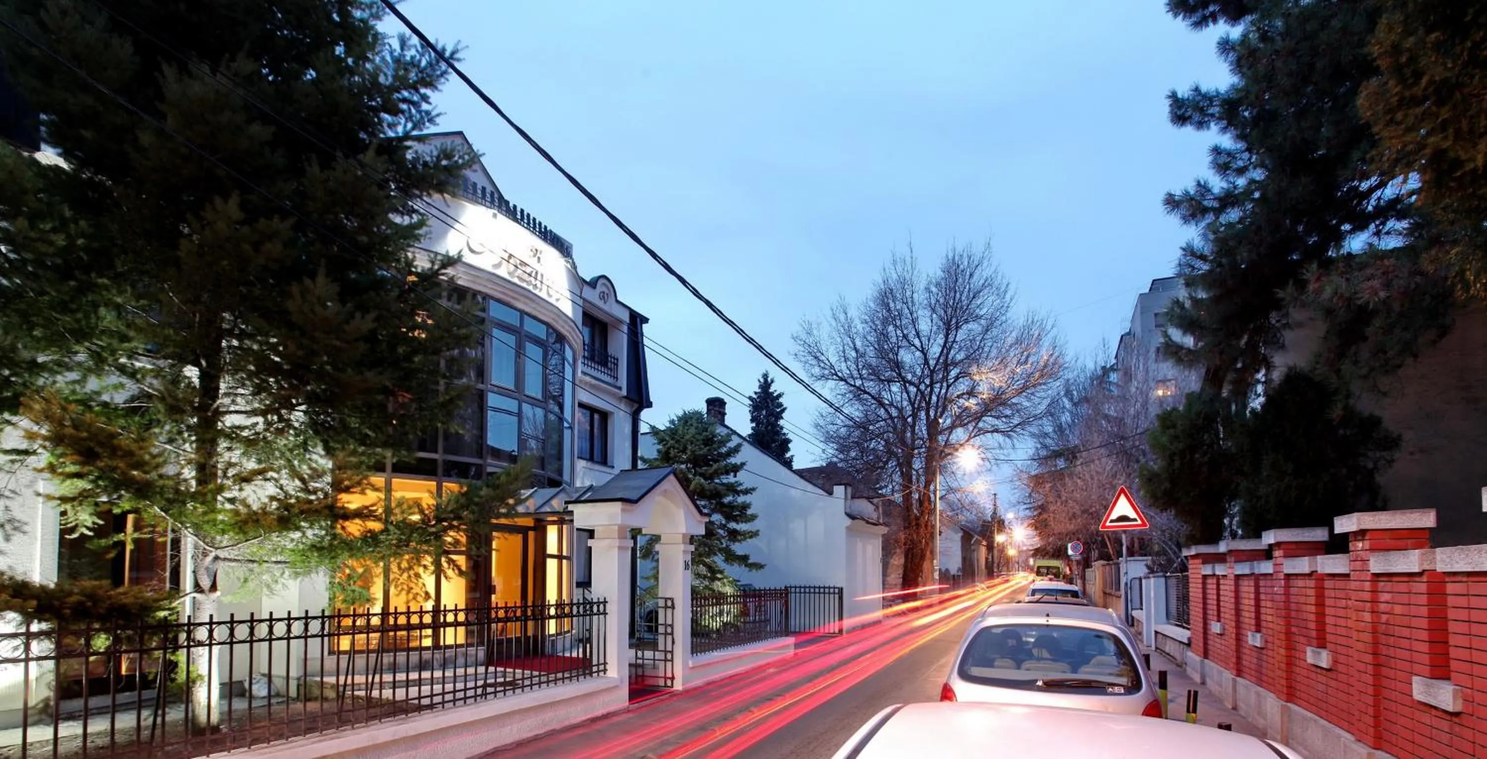 Facade/entrance in Garni Hotel Vozarev