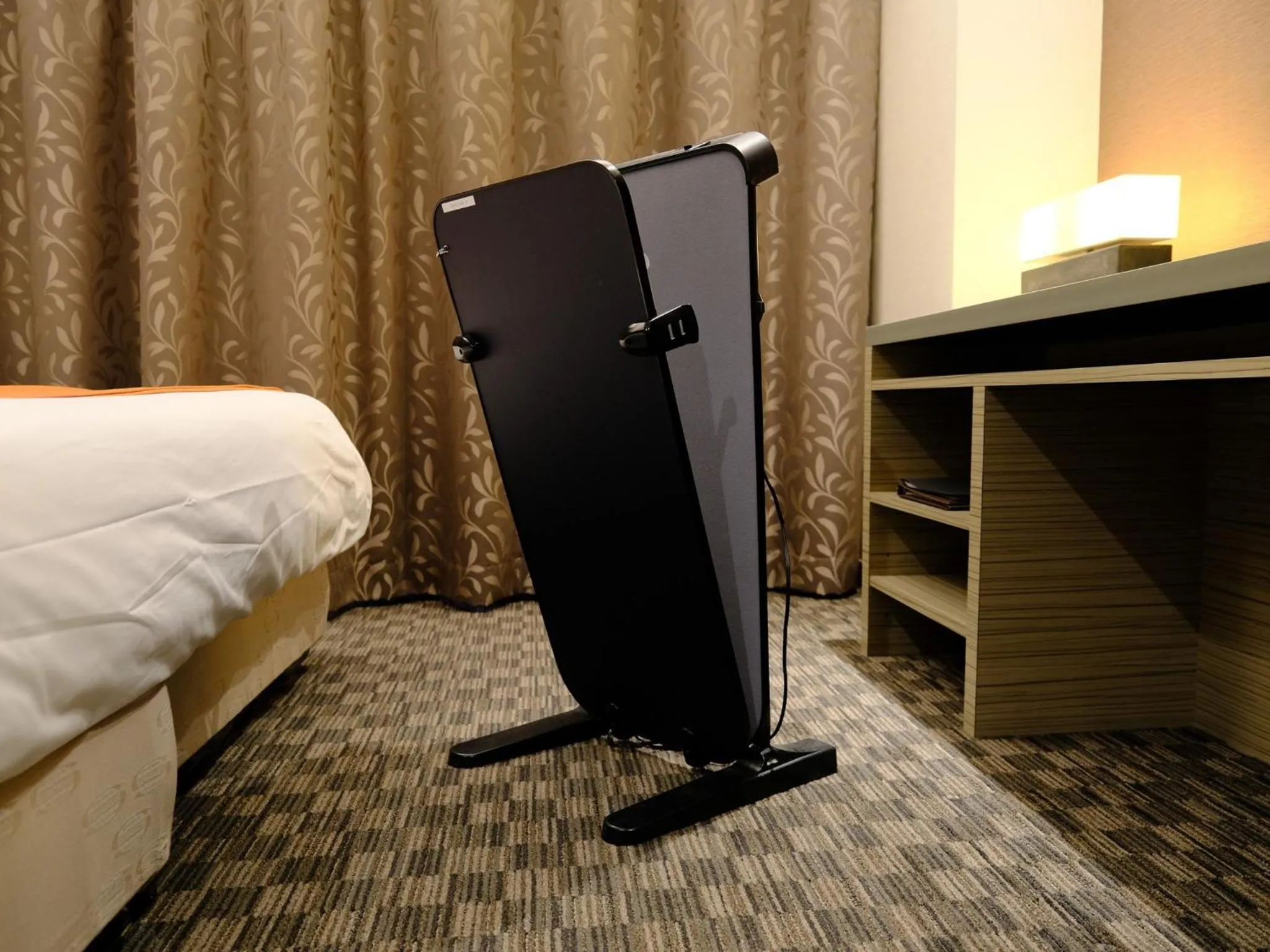 Bathroom, Bed in Hotel Buena Vista