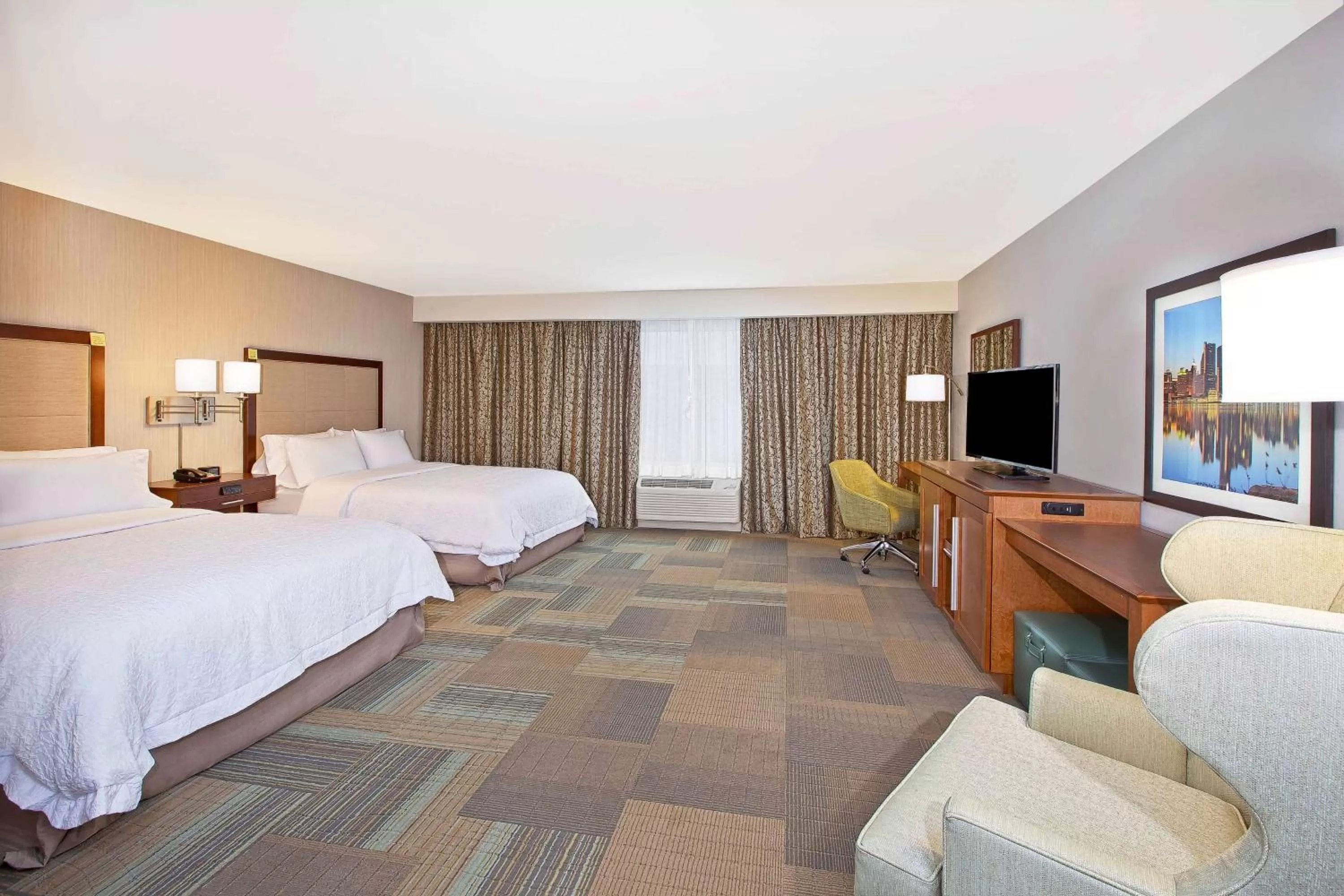 Bed in Hampton Inn by Hilton West Bloomfield Novi