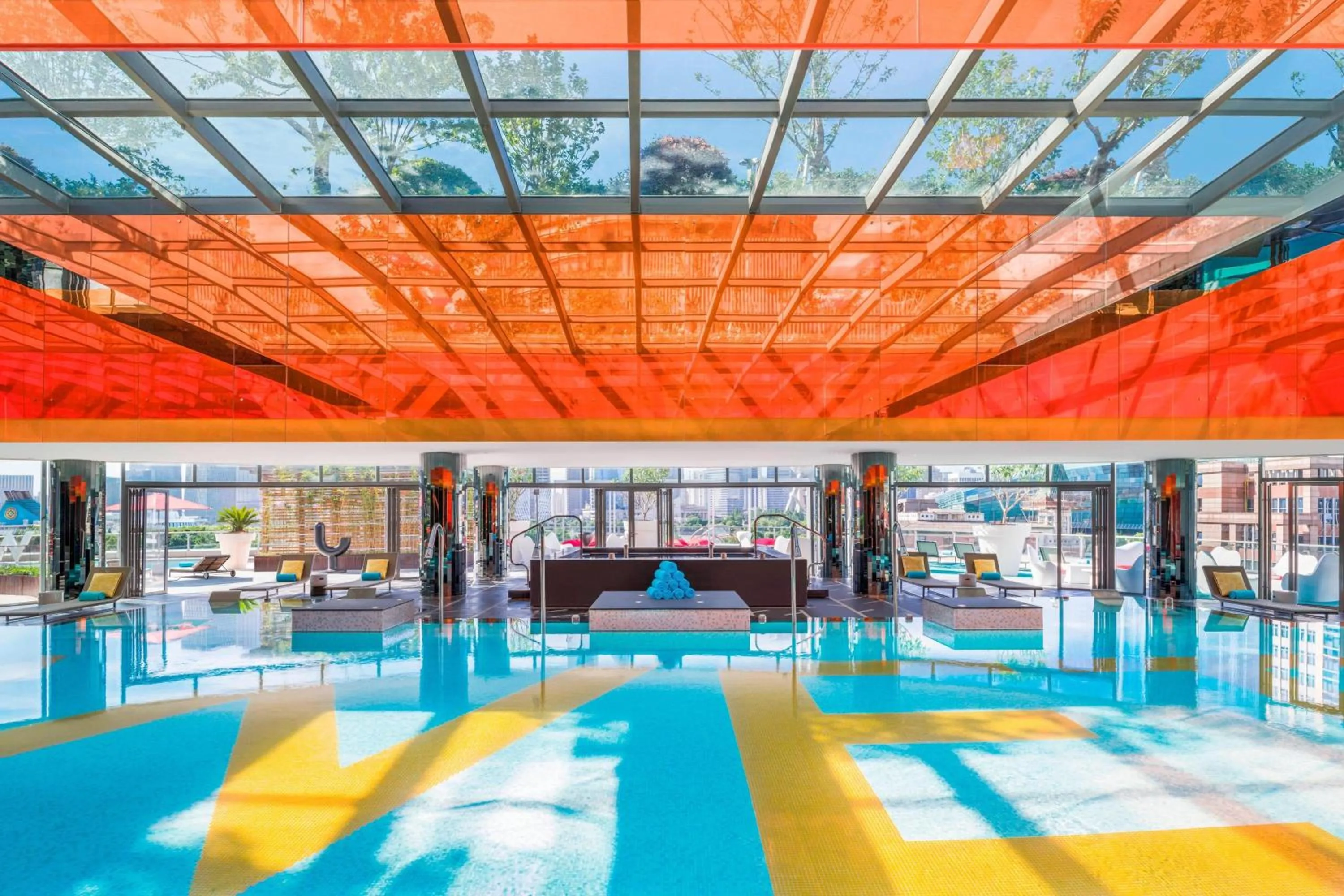 Swimming pool in W Shanghai - The Bund