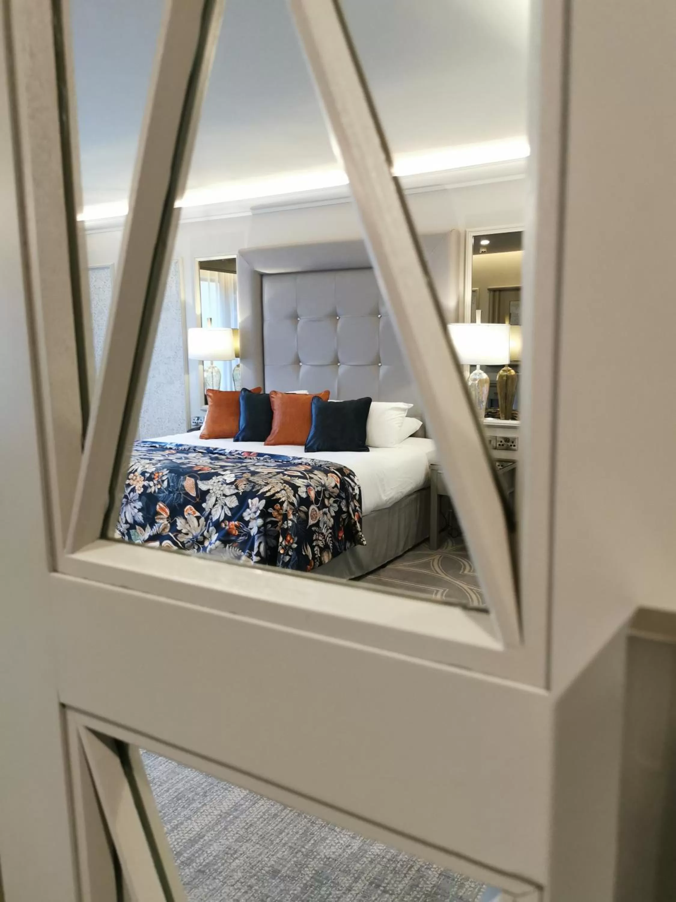 Bedroom, Bed in Errigal Country House Hotel