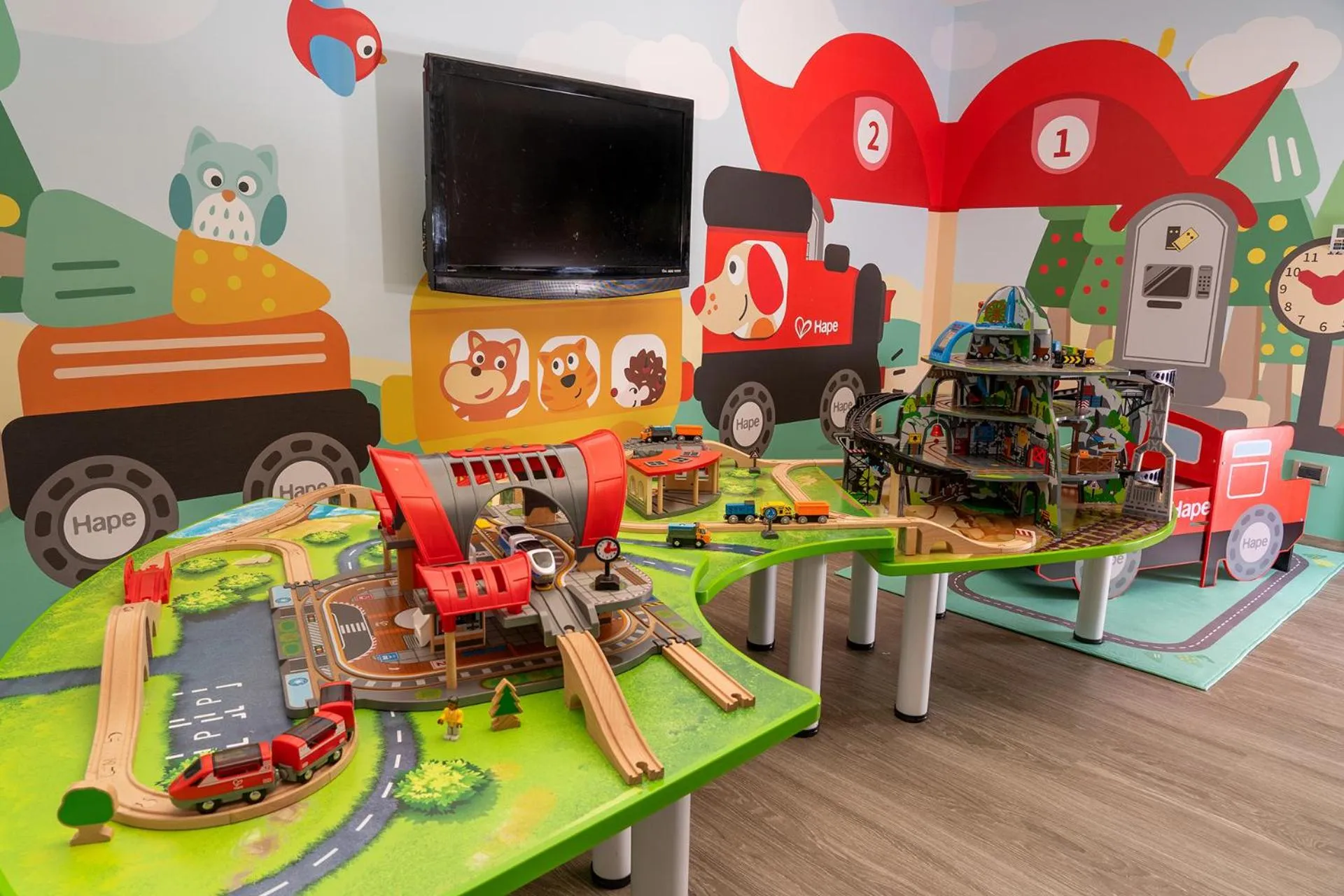 children in E-DA Skylark Hotel