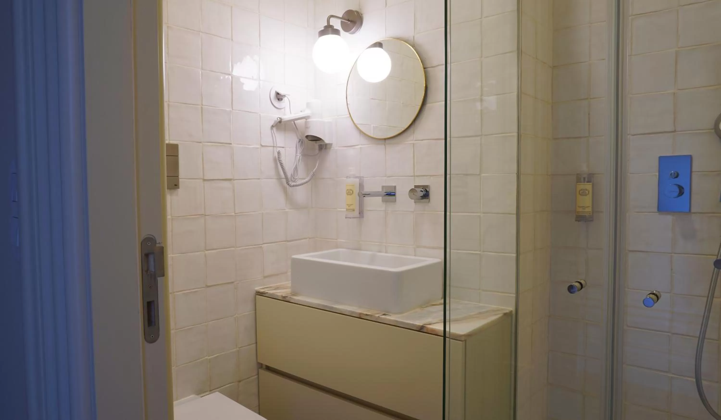 Bathroom in Oporto Maison Palace