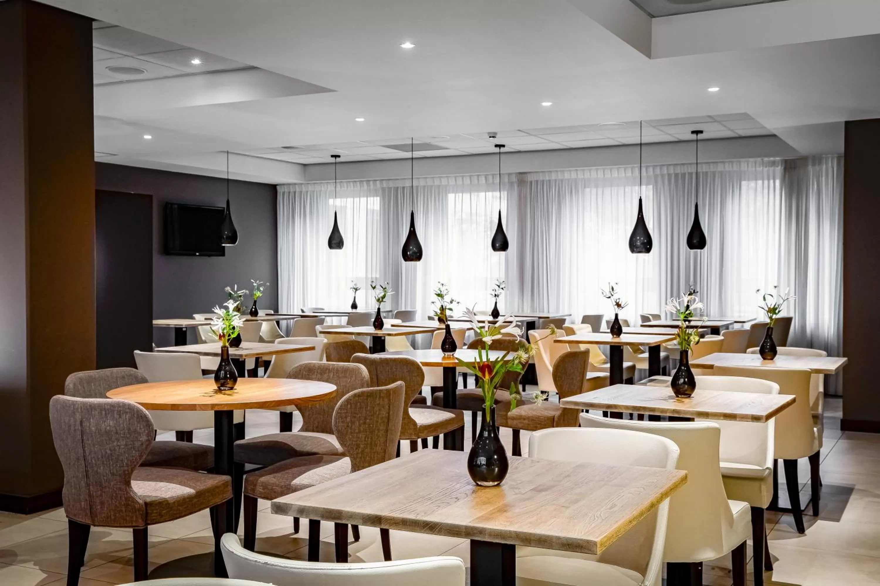 Restaurant/places to eat in Holiday Inn Express The Hague - Parliament by IHG
