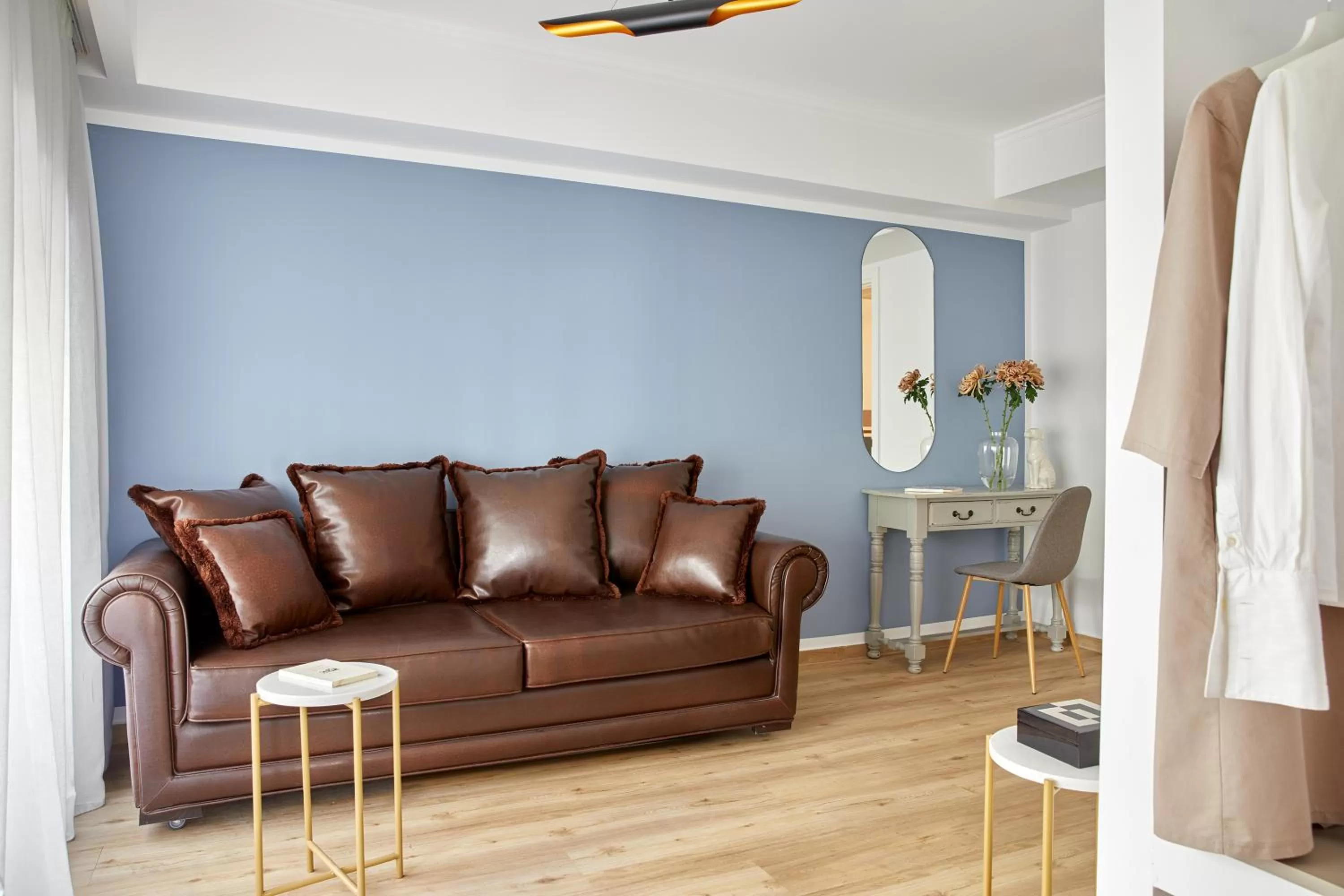 Seating area in Hotel Luxembourg