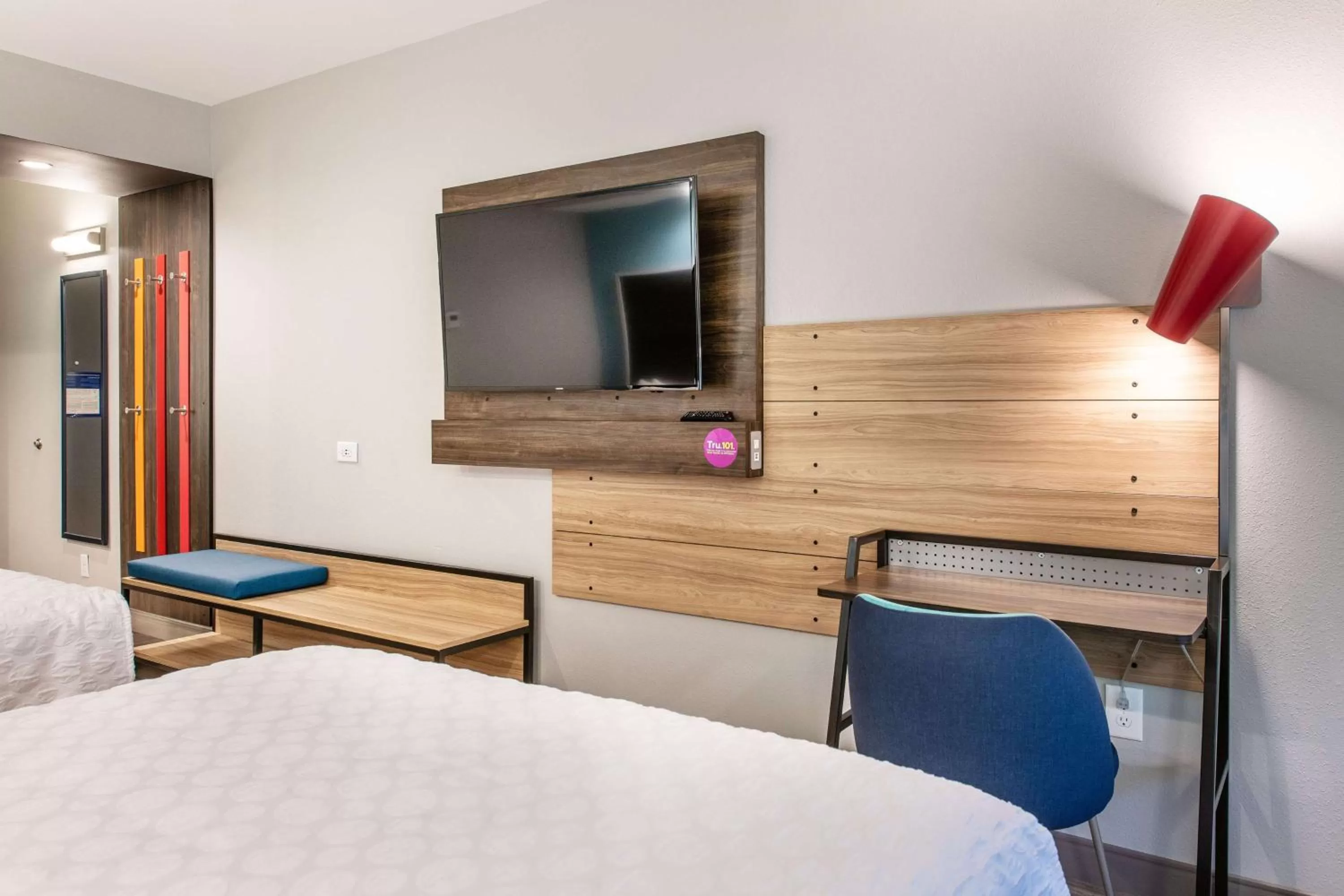 Bedroom, Bed in Tru by Hilton Fayetteville I-95