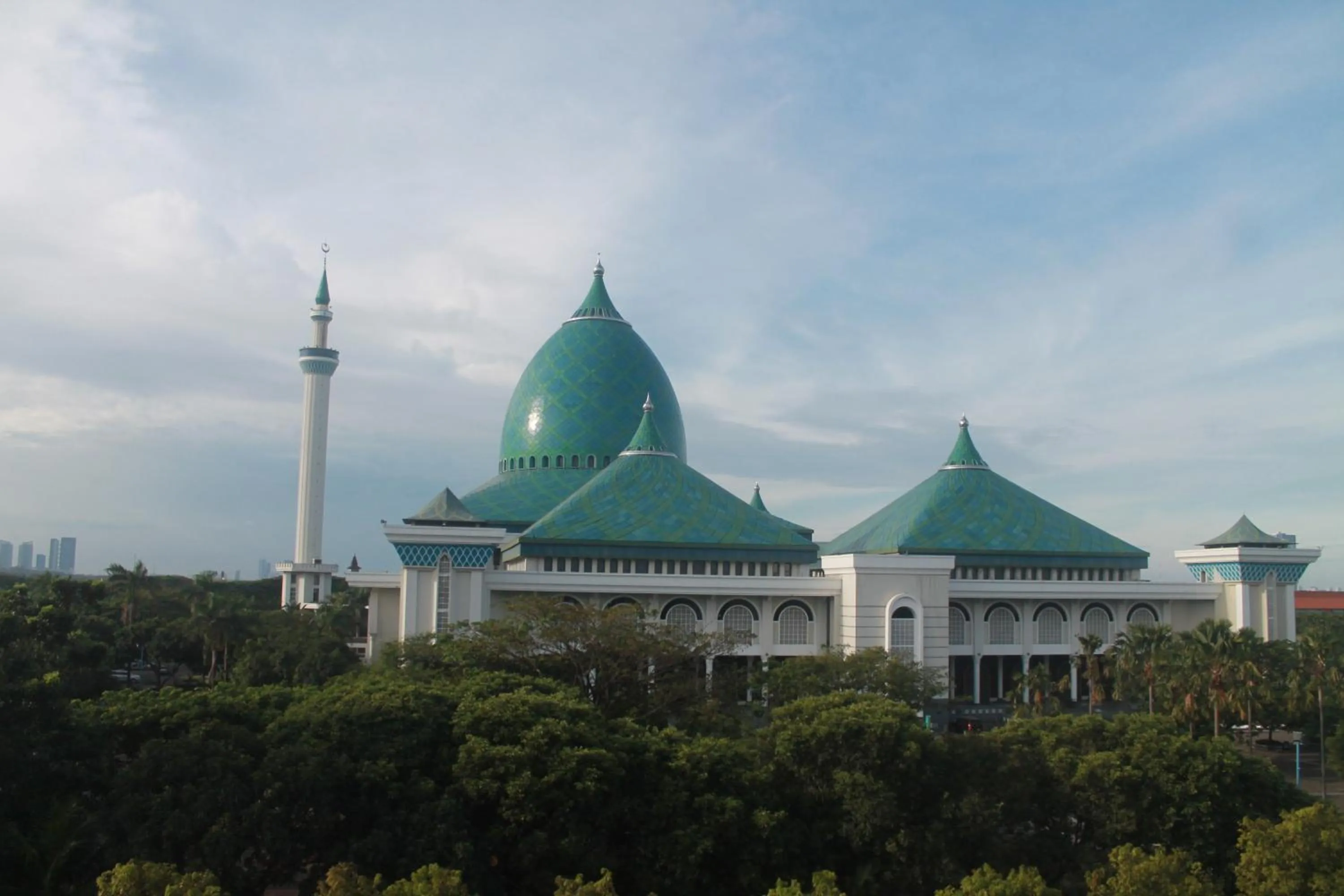 Nearby landmark in Namira Syariah Hotel Surabaya