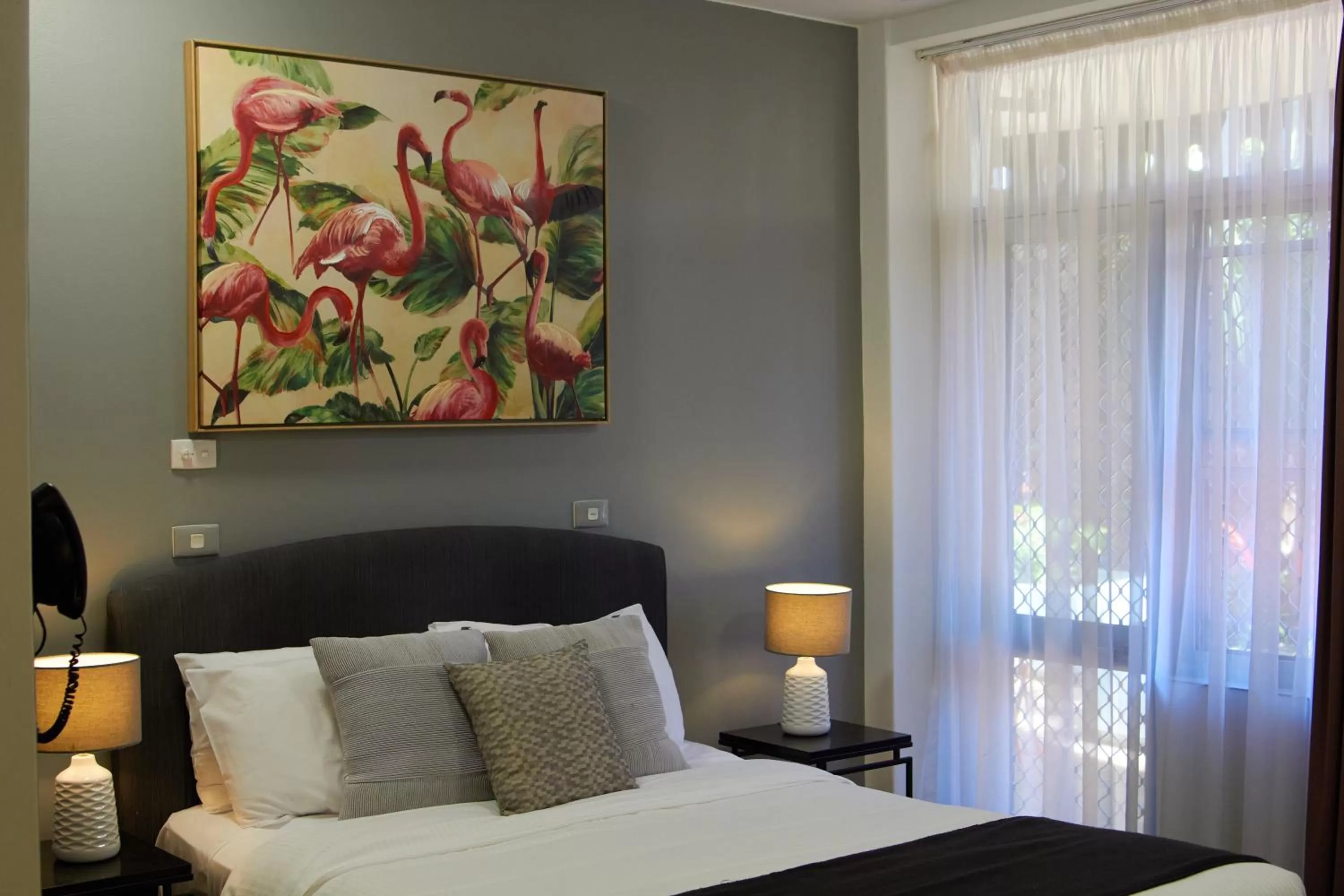 Bed in Mariners Court Hotel Sydney