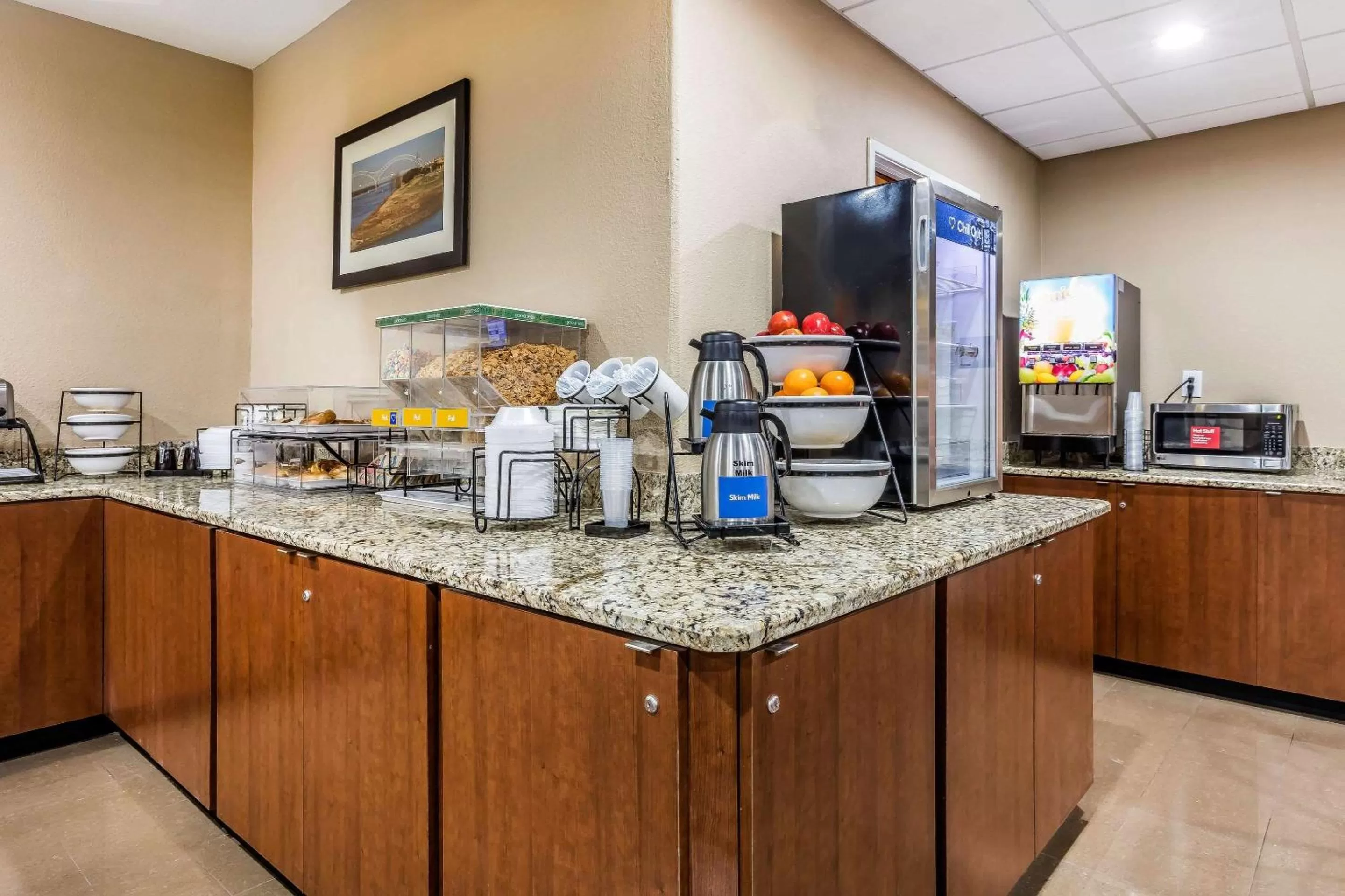 Restaurant/places to eat in Comfort Inn & Suites Airport-American Way