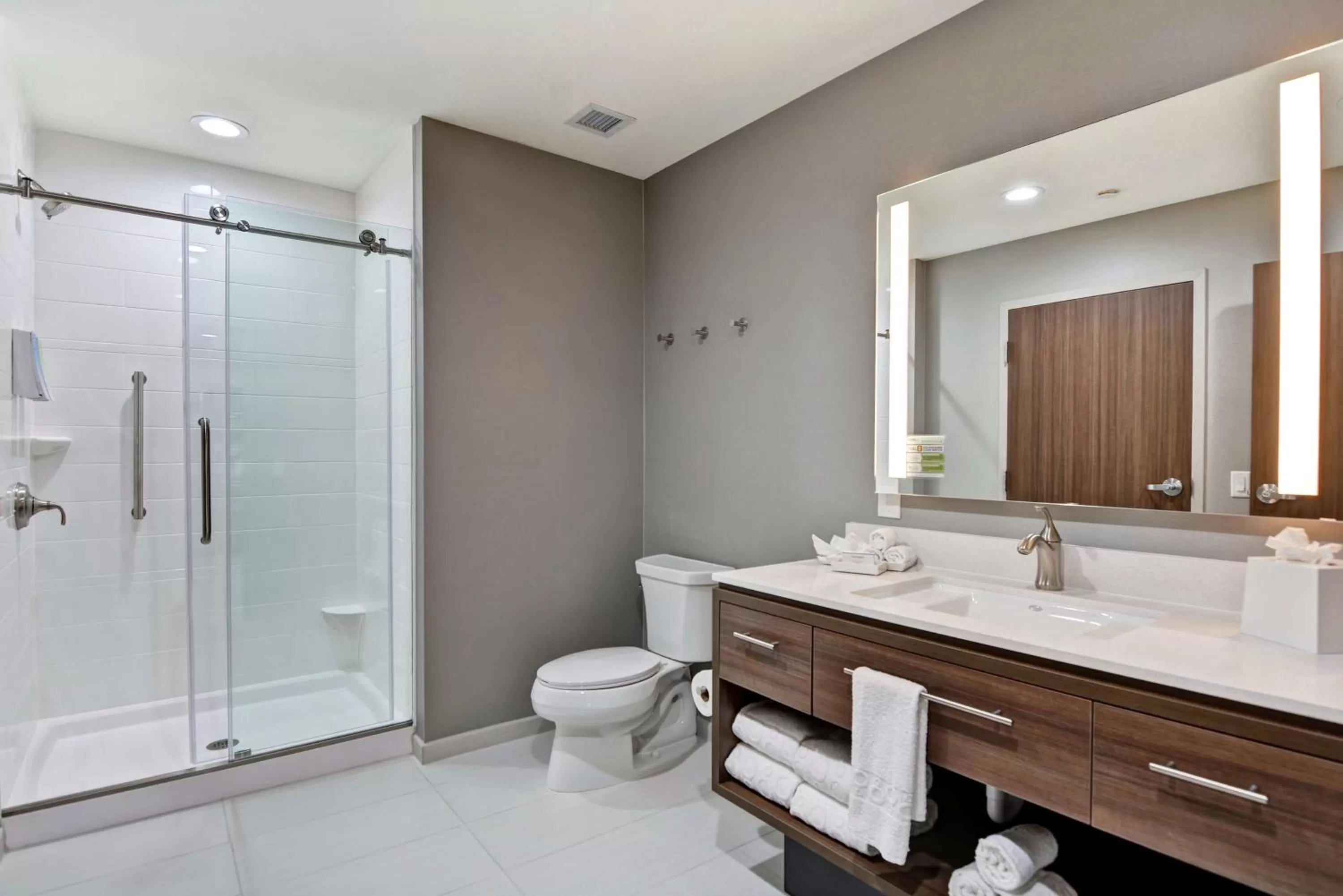 Bathroom in Home2 Suites By Hilton Bedford Dfw West