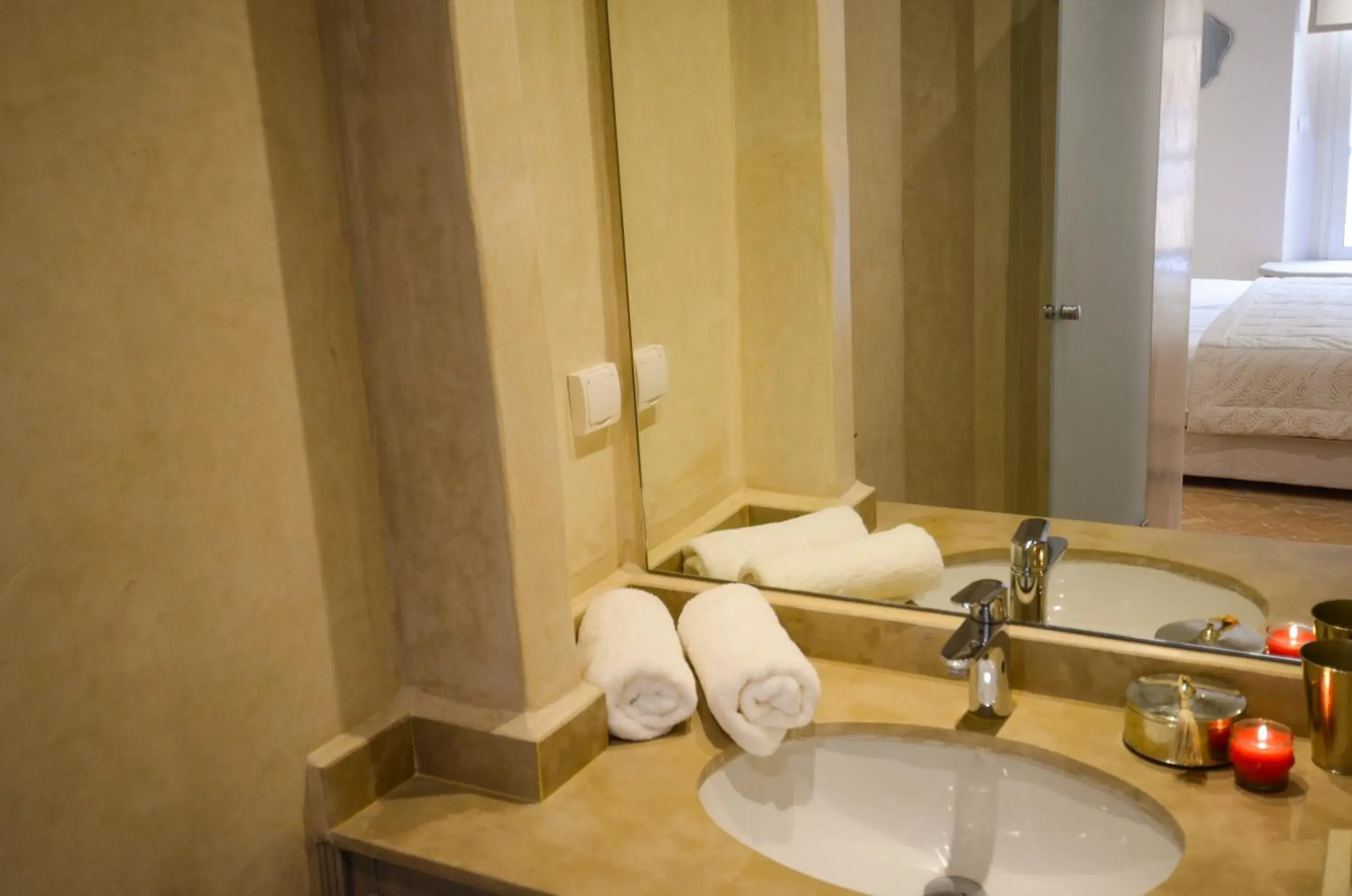 Deluxe Double or Twin Room in Riad Ayni Deluxe Double or Twin Room in Riad Ayni