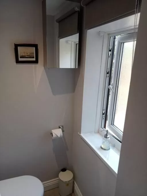 Bathroom in Private rooms with breakfast in Bishop Auckland