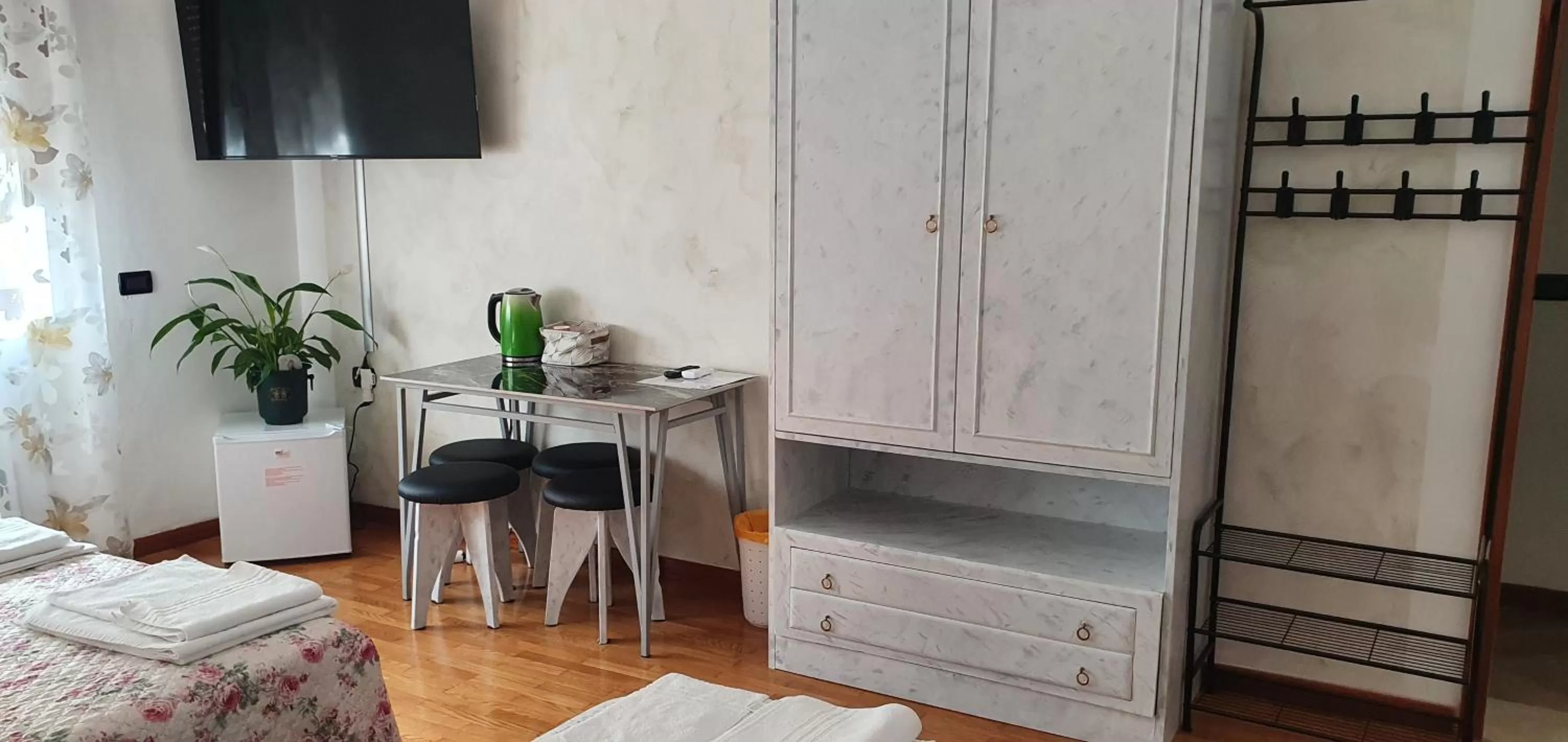 Photo of the whole room, TV/Entertainment Center in Le Rustiche Foresteria